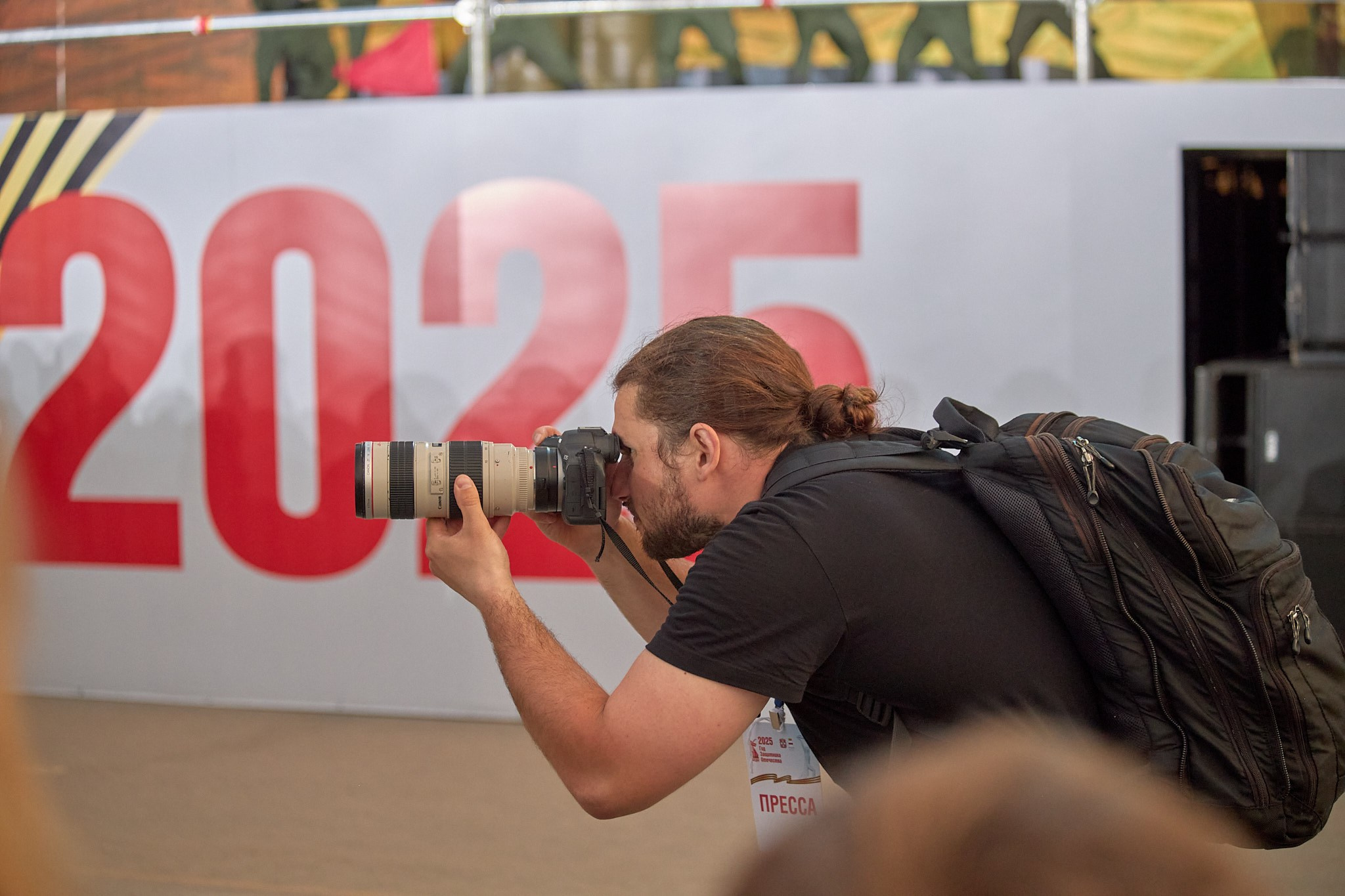 Концерт 9 мая 2025 года на соборной площади. Фотограф Омск | Александр Вандеров