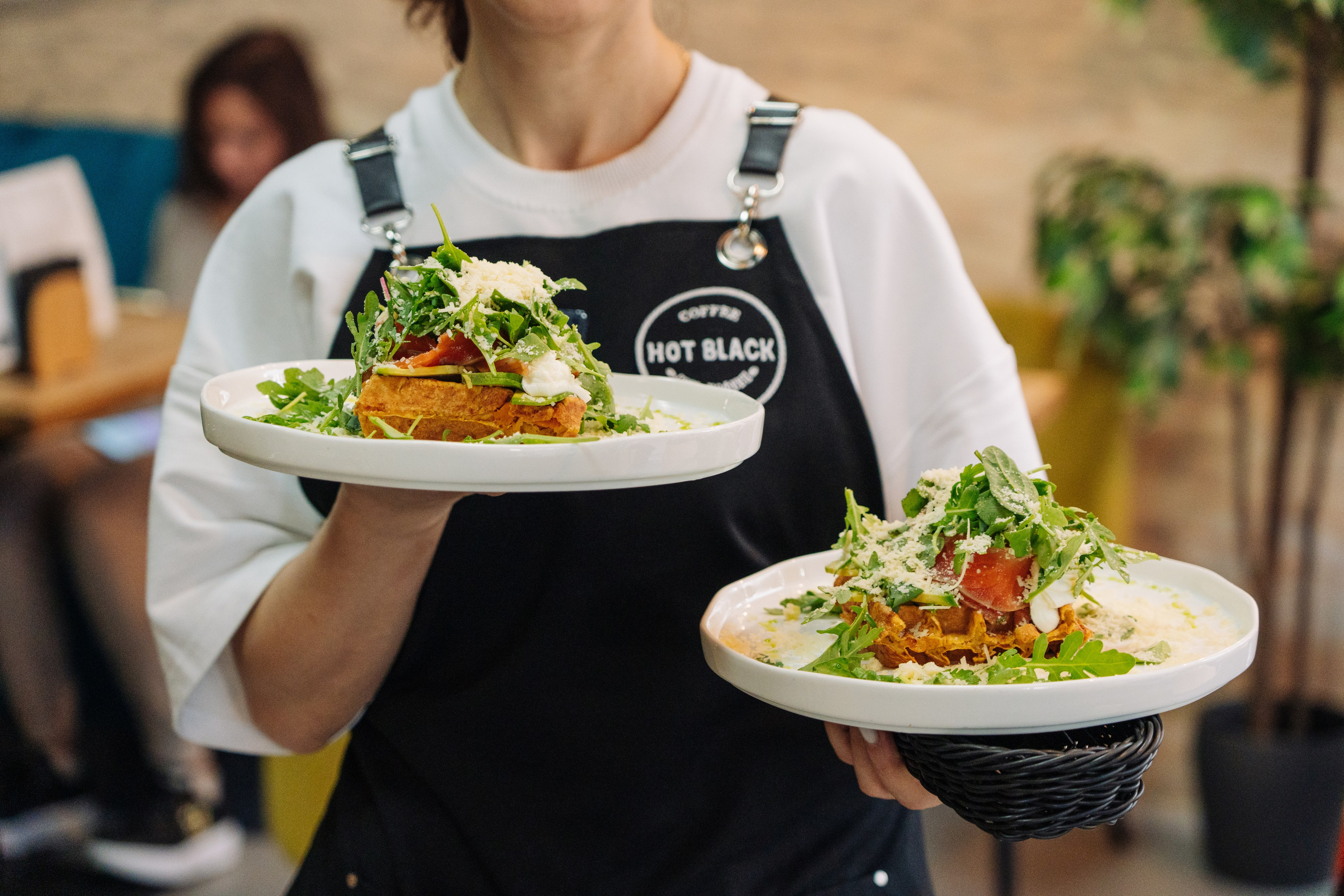 Интерьер кафе Black Hot Coffe (сеть кафе в Королеве)