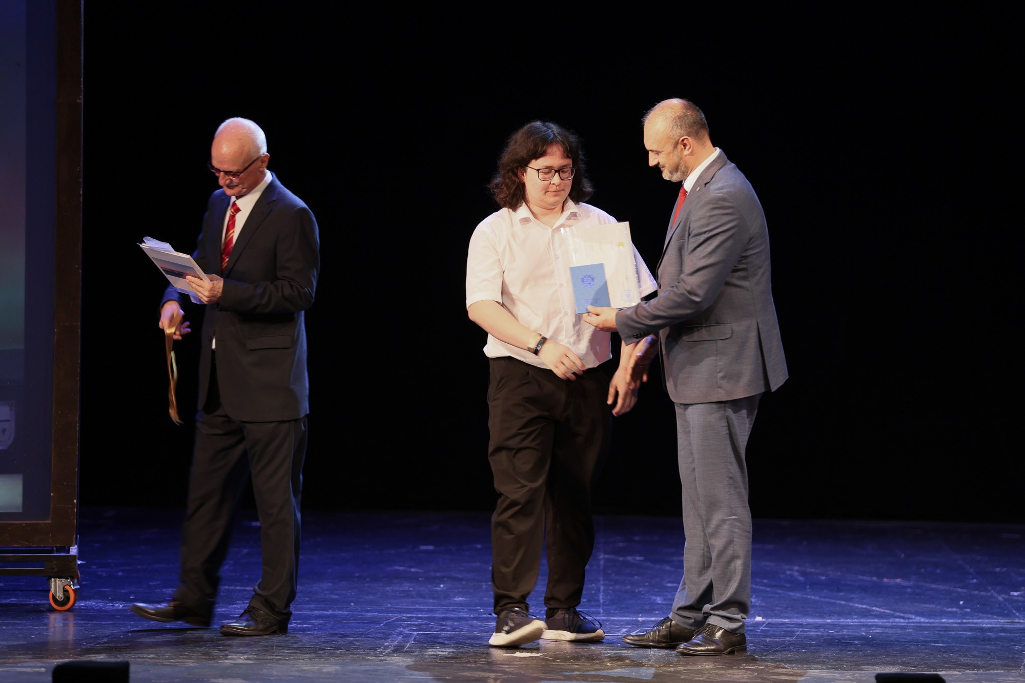 Выпускной вечер в Севастопольской гимназии № 1 имени А. С. Пушкина. Свадебный фотограф, фотосъемка в Крыму, Севастополе, Симферополе, Ялте