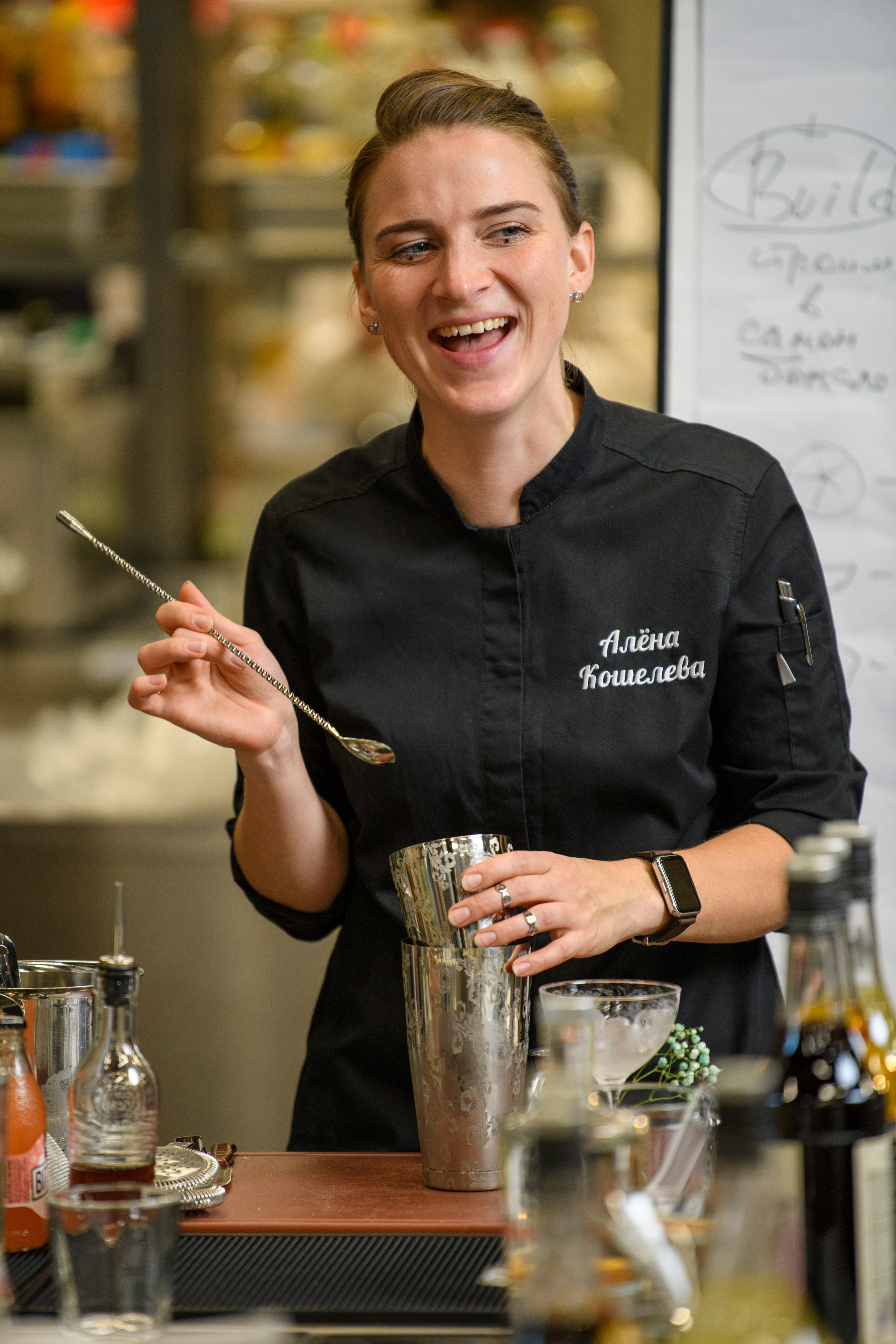 Бар — моя сцена: история Алены Кошелевой. Создание обучающих видеороликов Puponin Production