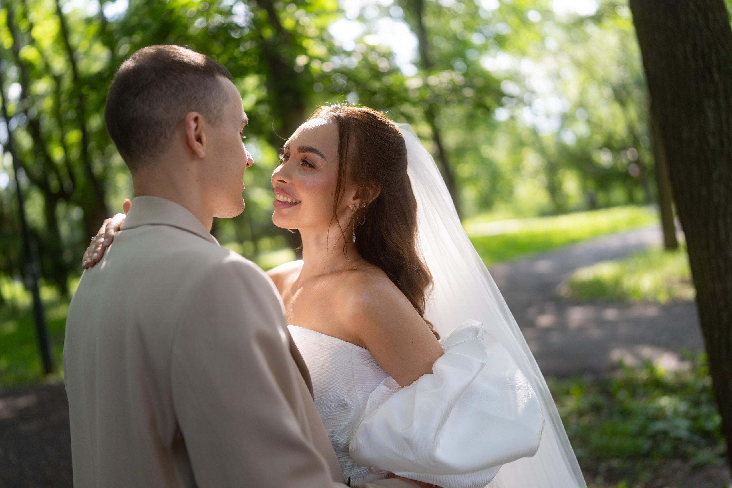 Предсвадебная прогулка Александр и Юлия. Свадебный и индивидуальный фотограф Аля Мамакова