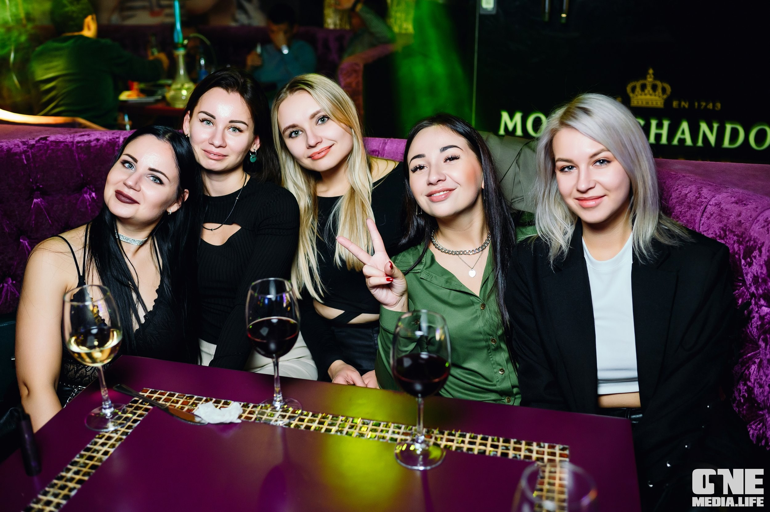 Фоторепортаж из караоке-клуба Эйфория. One Media Life: фоторепортажи, фотоотчеты с мероприятий и заведений