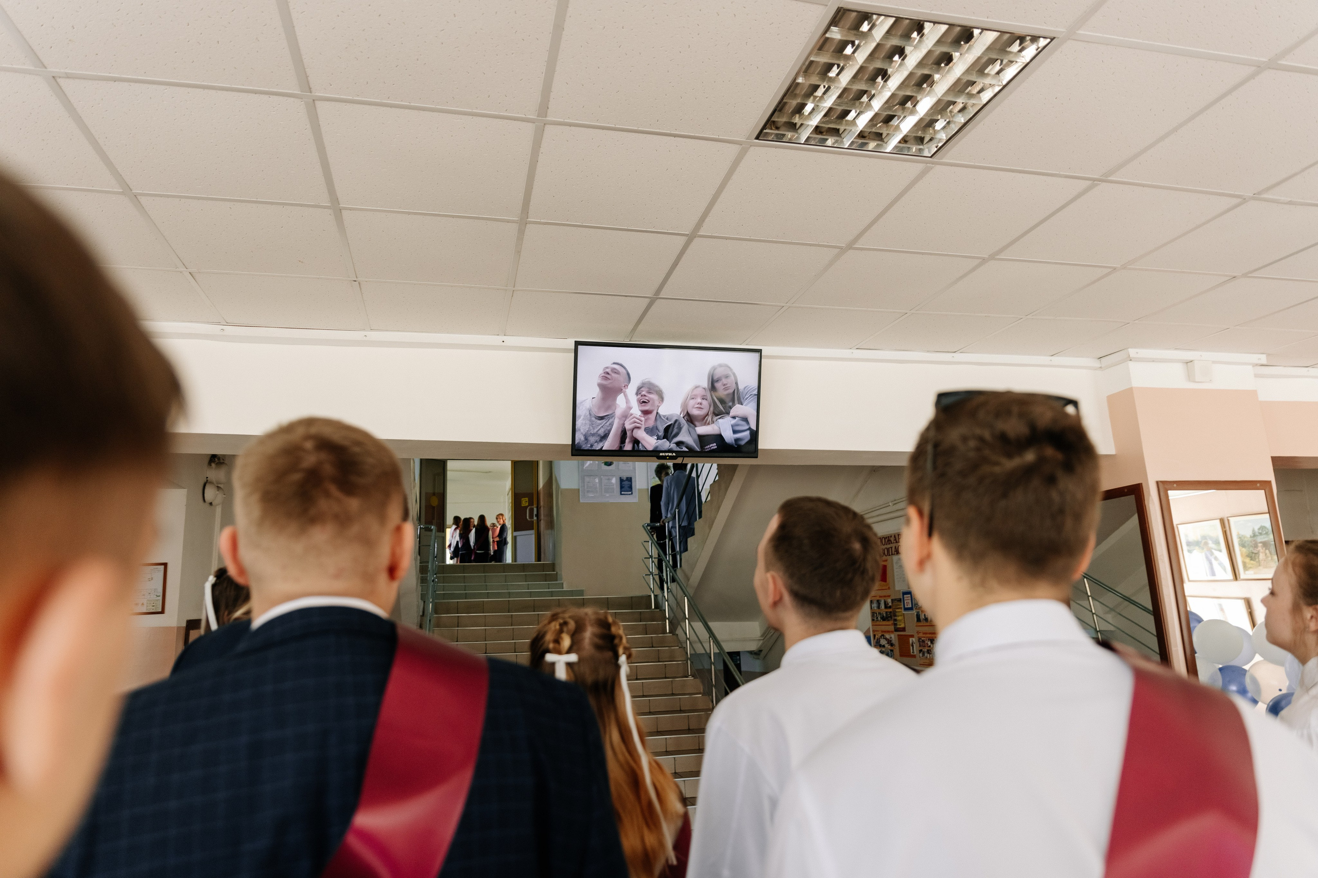 Последний звонок 2024. Свадебный и семейный фотограф Исаев Давид