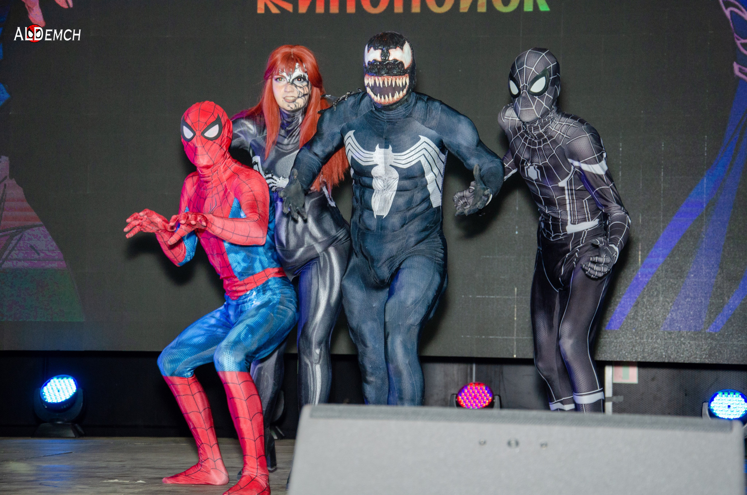 Марвел комикс картинки персонажей и косплей фото в России