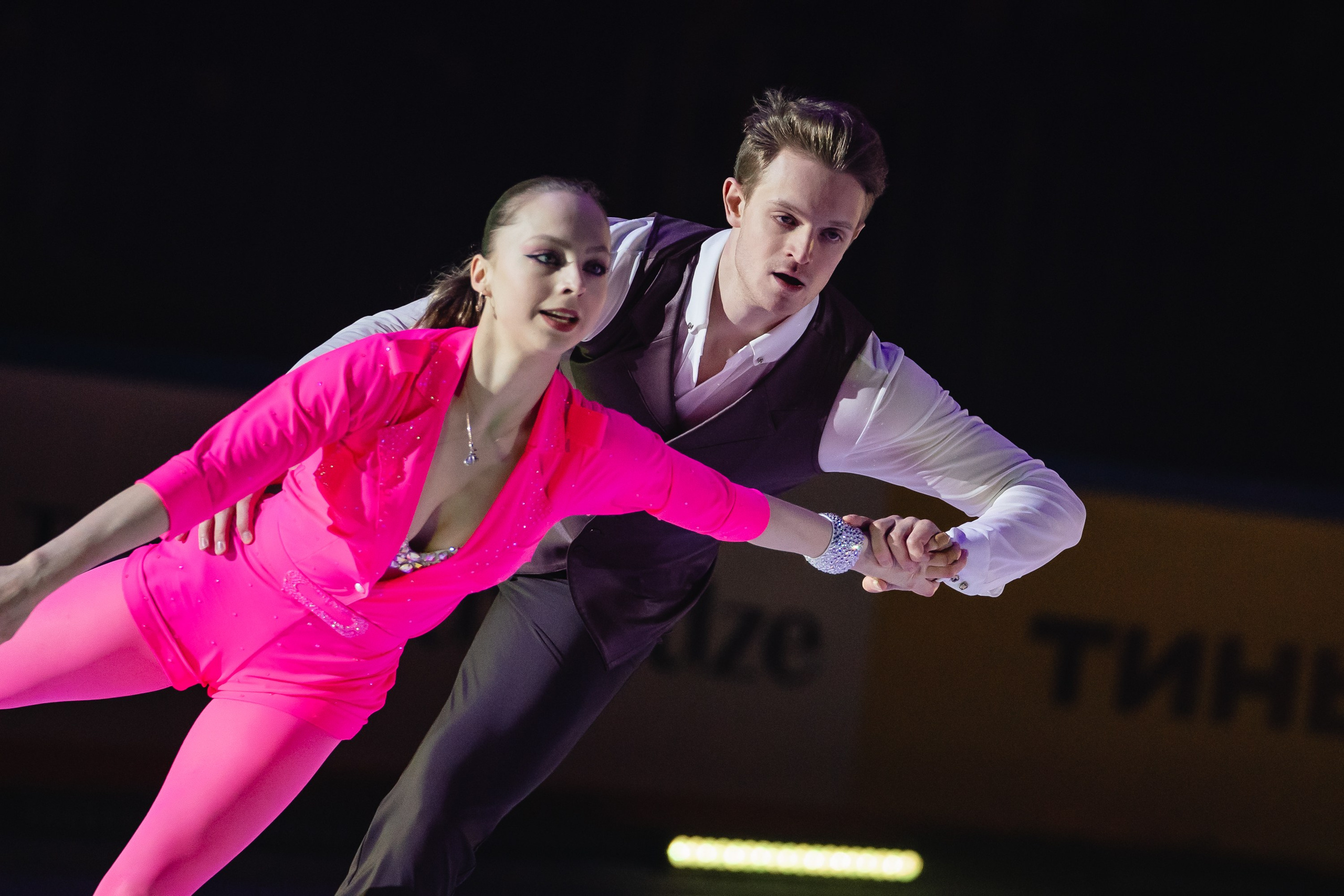 Шоу «Чемпионы на льду» в Новосибирске. Воробьева Ксения — Спортивный и танцевальный фотограф Новосибирск