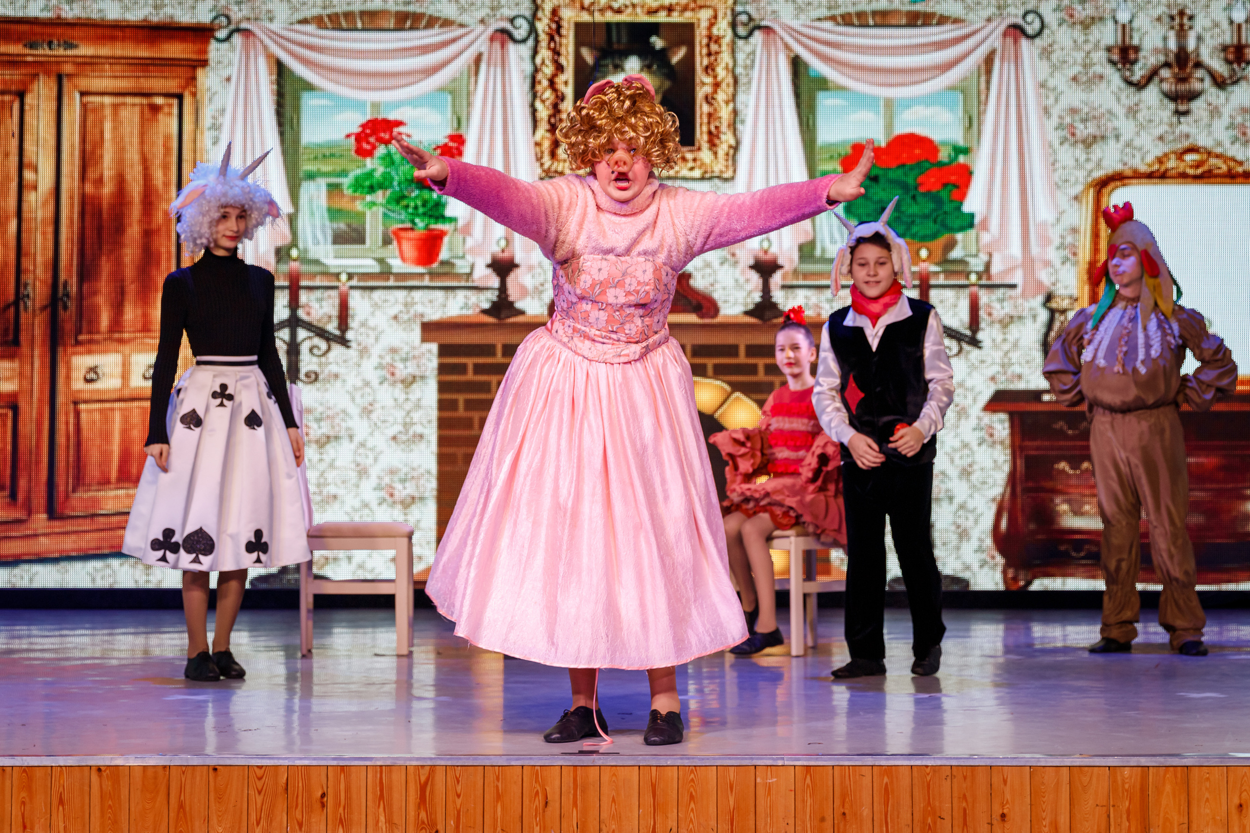 «Кошкин дом». Марина Ушакова. Фотограф. Выпускные альбомы. г. Краснодар