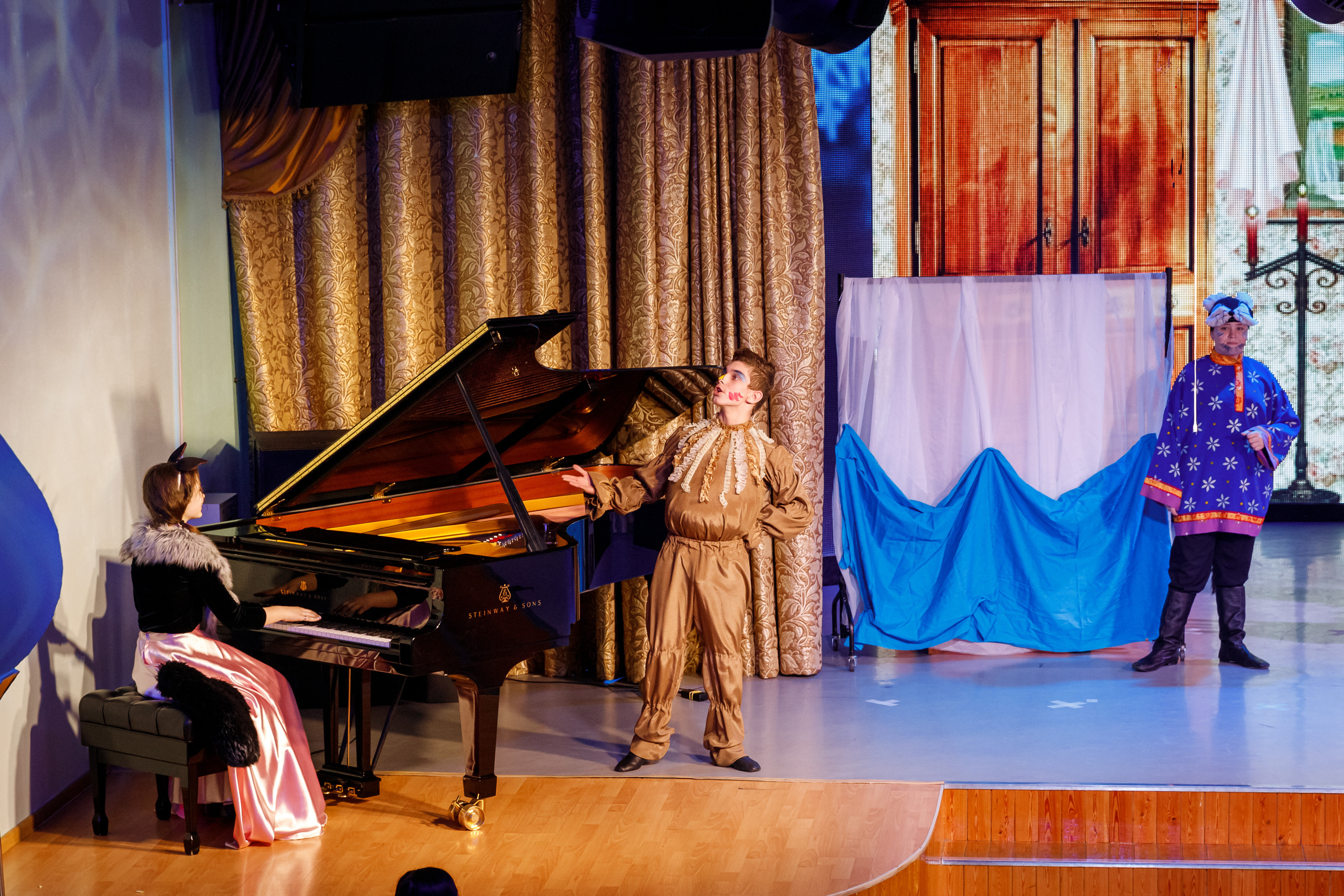 «Кошкин дом». Марина Ушакова. Фотограф. Выпускные альбомы. г. Краснодар