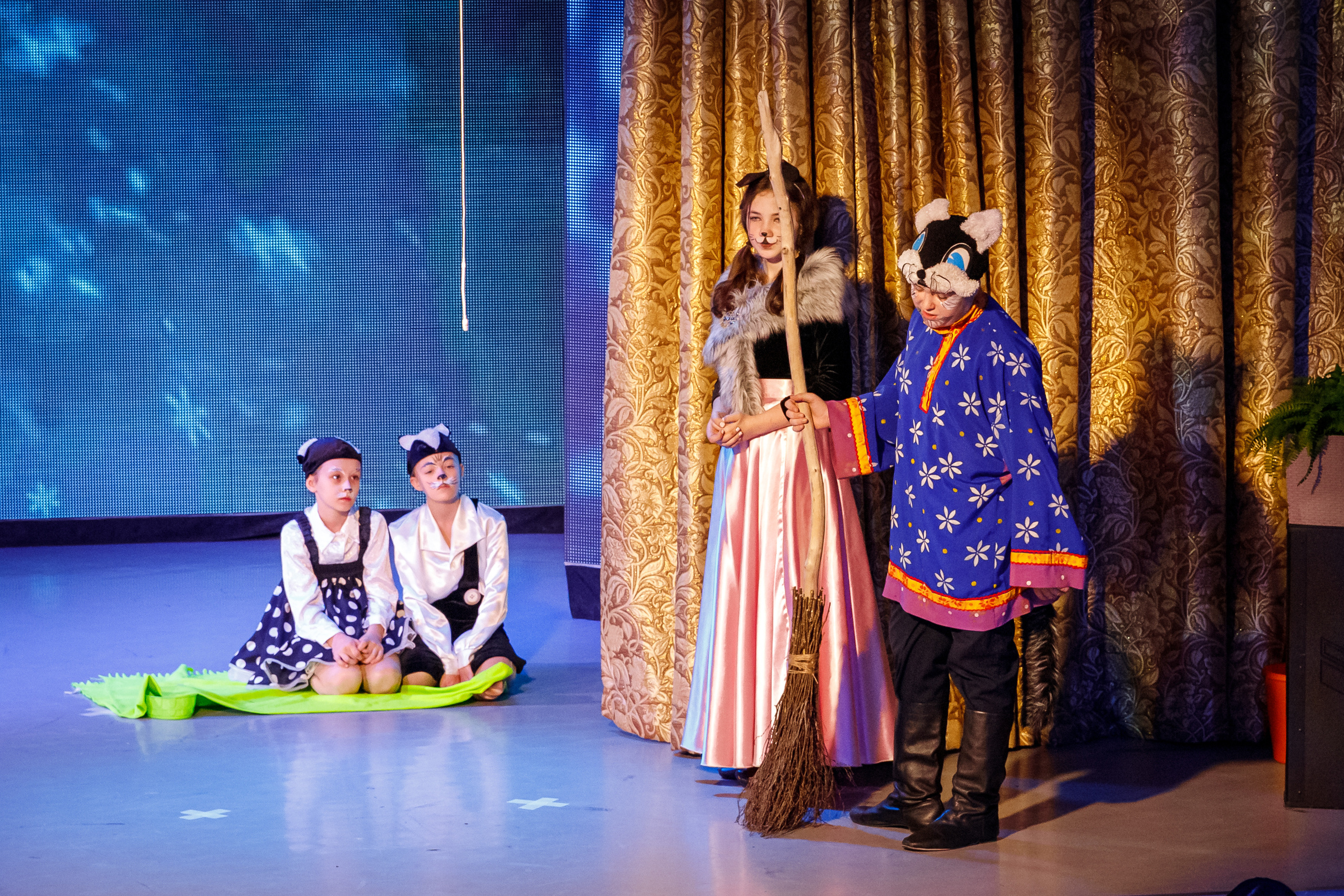 «Кошкин дом». Марина Ушакова. Фотограф. Выпускные альбомы. г. Краснодар