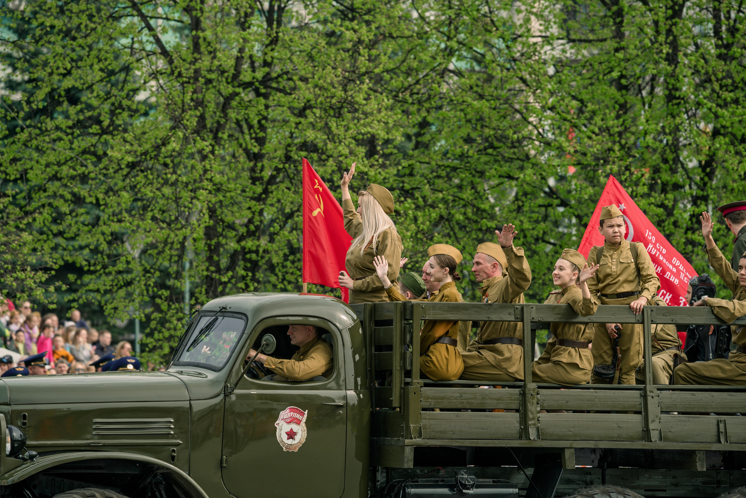 День Победы в Новокузнецке, 2025 год. Антон Непочатых — Большой мужской фотограф
