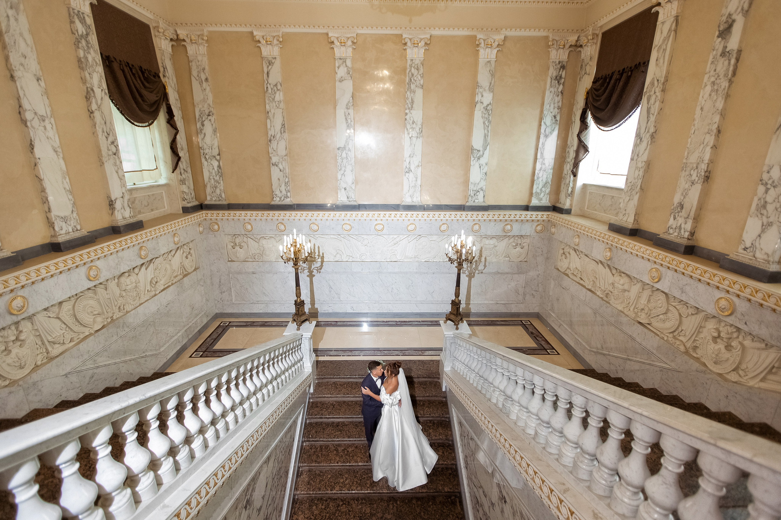 Свадебная фотосессия в отеле Four Seasons. Свадебный и семейный фотограф Алексей Аверин