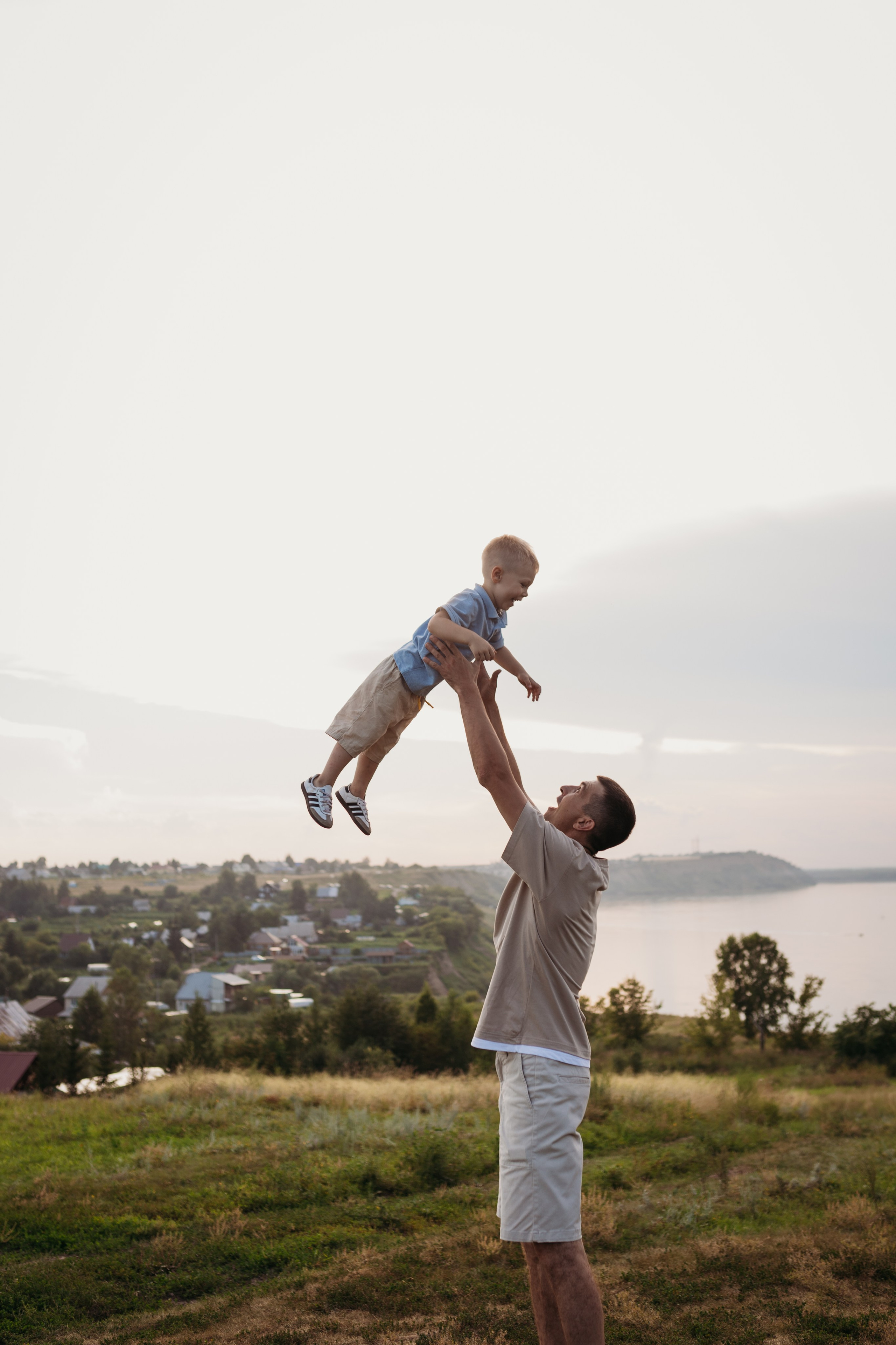 Семейные фотосессии на улице Барнаул. Фотограф новорожденных в г. Барнаул Ренпенинг Катерина
