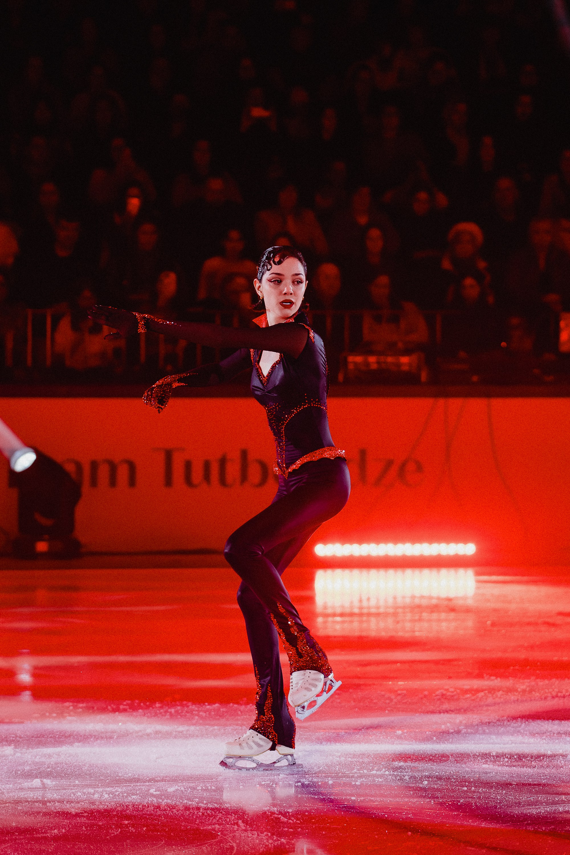 Шоу Этери Тутберидзе в Новосибирске. Воробьева Ксения — Спортивный и танцевальный фотограф Новосибирск