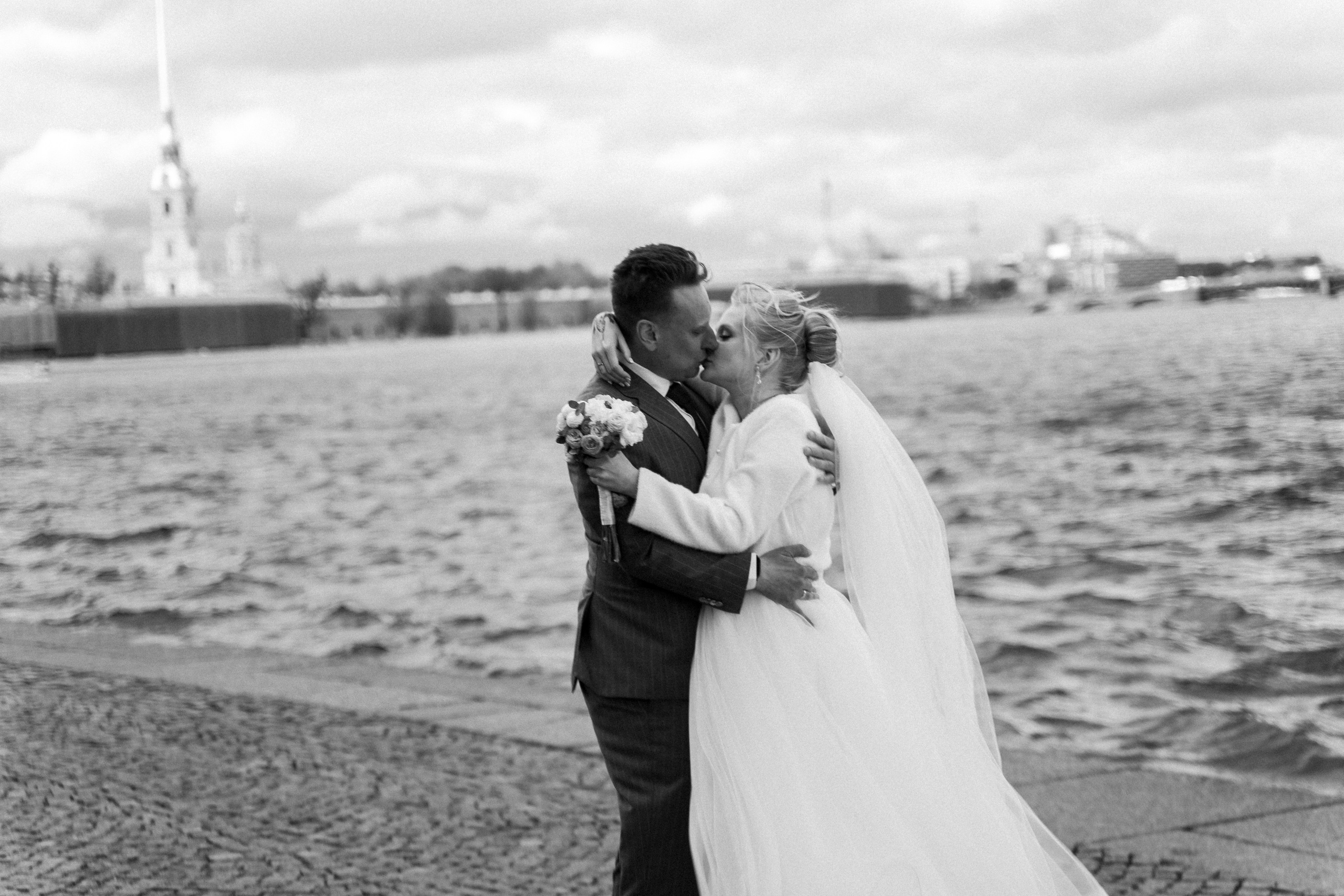 Love in Black and White. Professional photoartist in St. Petersburg (wedding, reportage, portrait, model book, love story) Alexander Shvedov