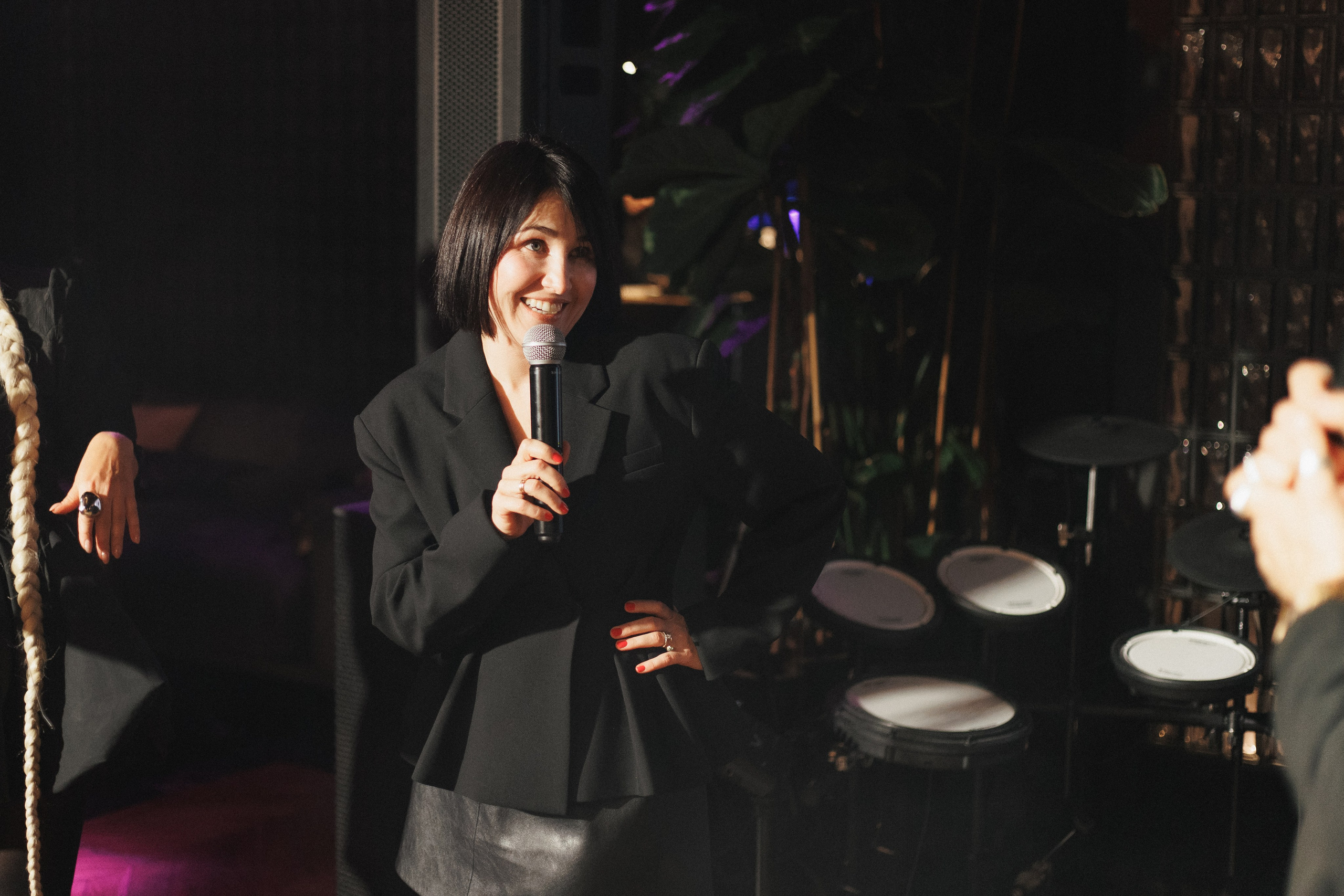 B.DAY PARTY ЖУРНАЛА •G. СВОИ. ФОТООТЧЕТЫ-СОБЫТИЯ-МЕСТА