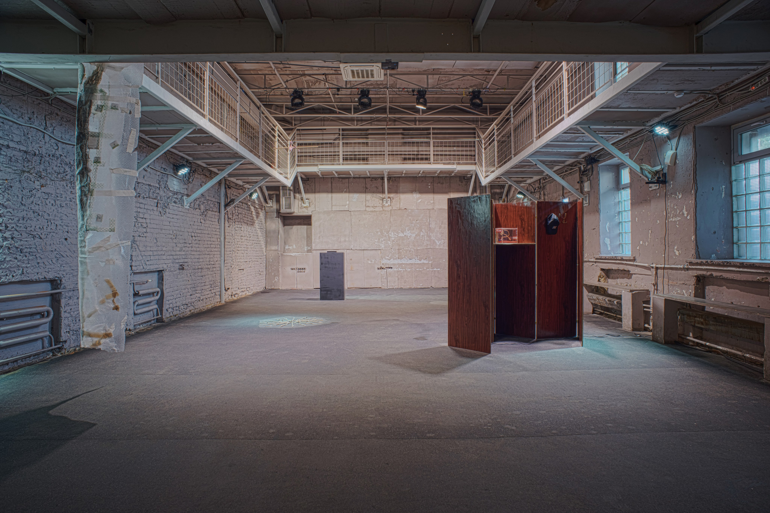 «Почти увиденное», групповая выставка, 26.09-04.10, ЦТИ «Фабрика», Москва. Лера Круглова