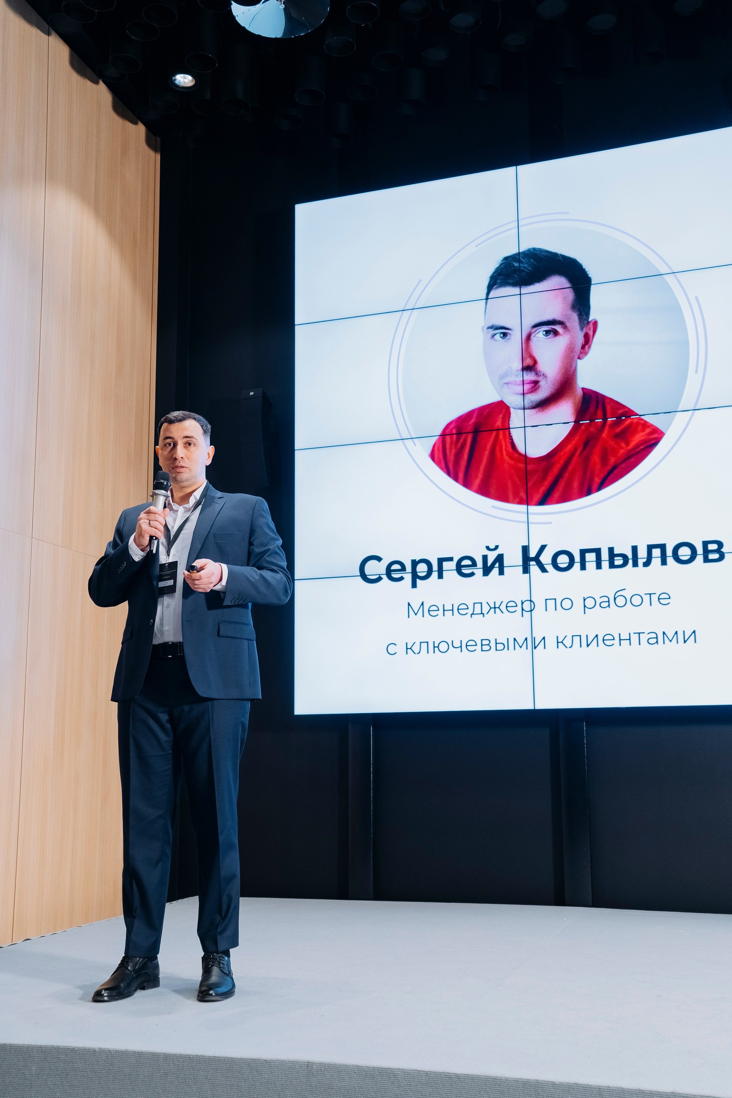 Международная конференция «Код юриста. Версия 2025» Больше: https://sinonim.org/improve#res. Профессиональный портретный фотограф в Москве Владимир Глаголев