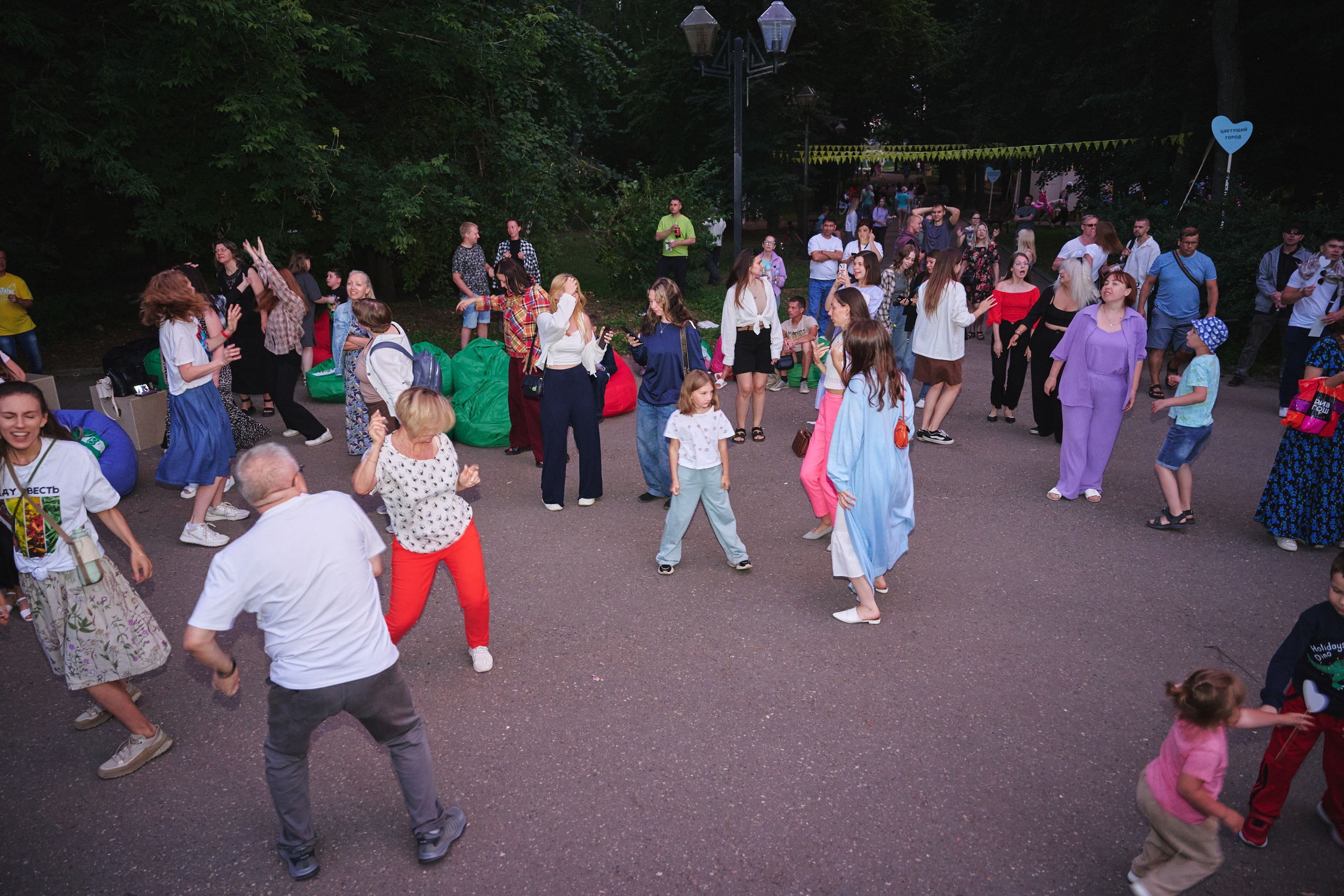 Ива фест 2025. Фотограф в Иваново: Каталожная съемка одежды и постельного белья, Wildberries