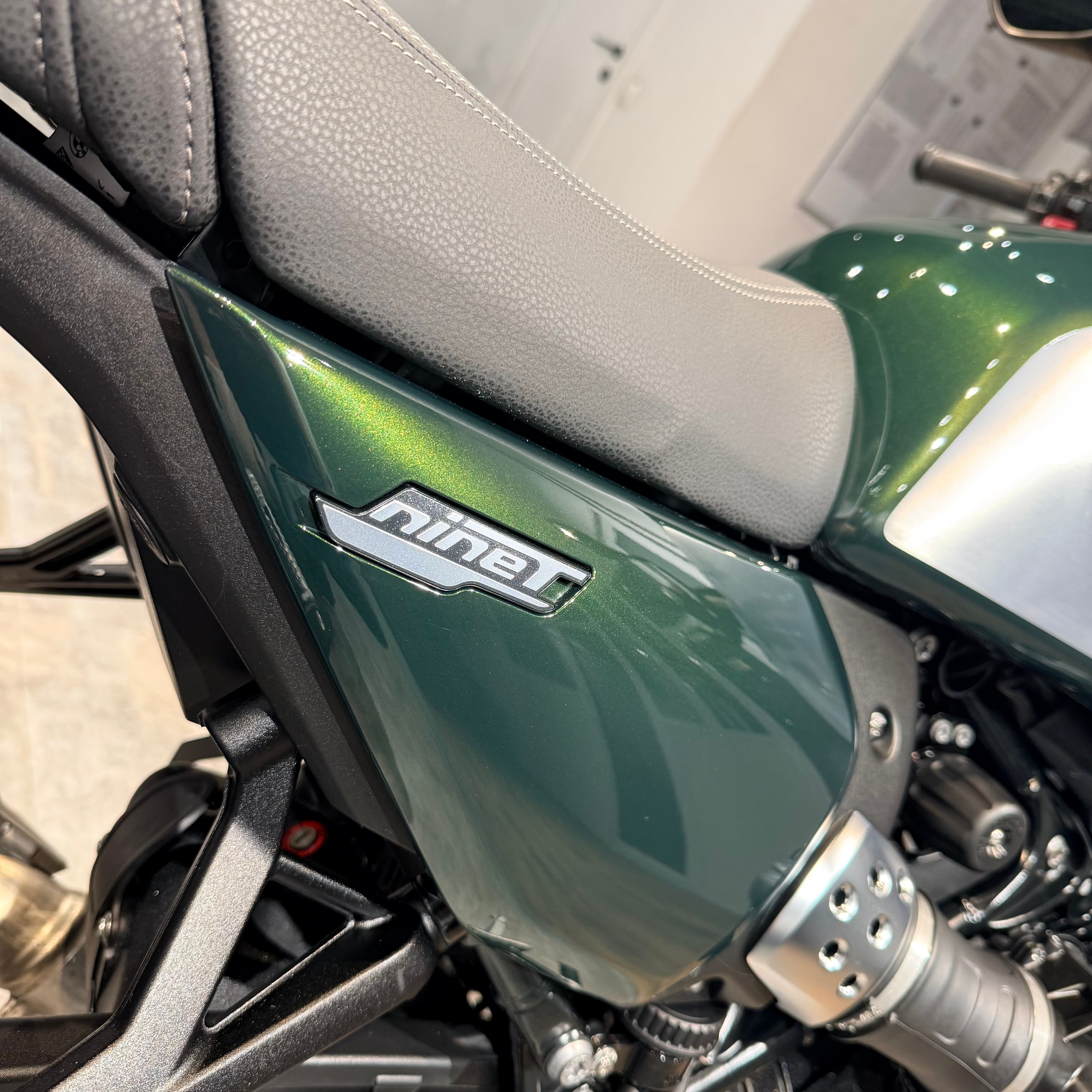 2024 BMW R Nine T San Remo Green (VIN WB10*6809). Hello Davidson, Москва. Только хорошие мотоциклы…