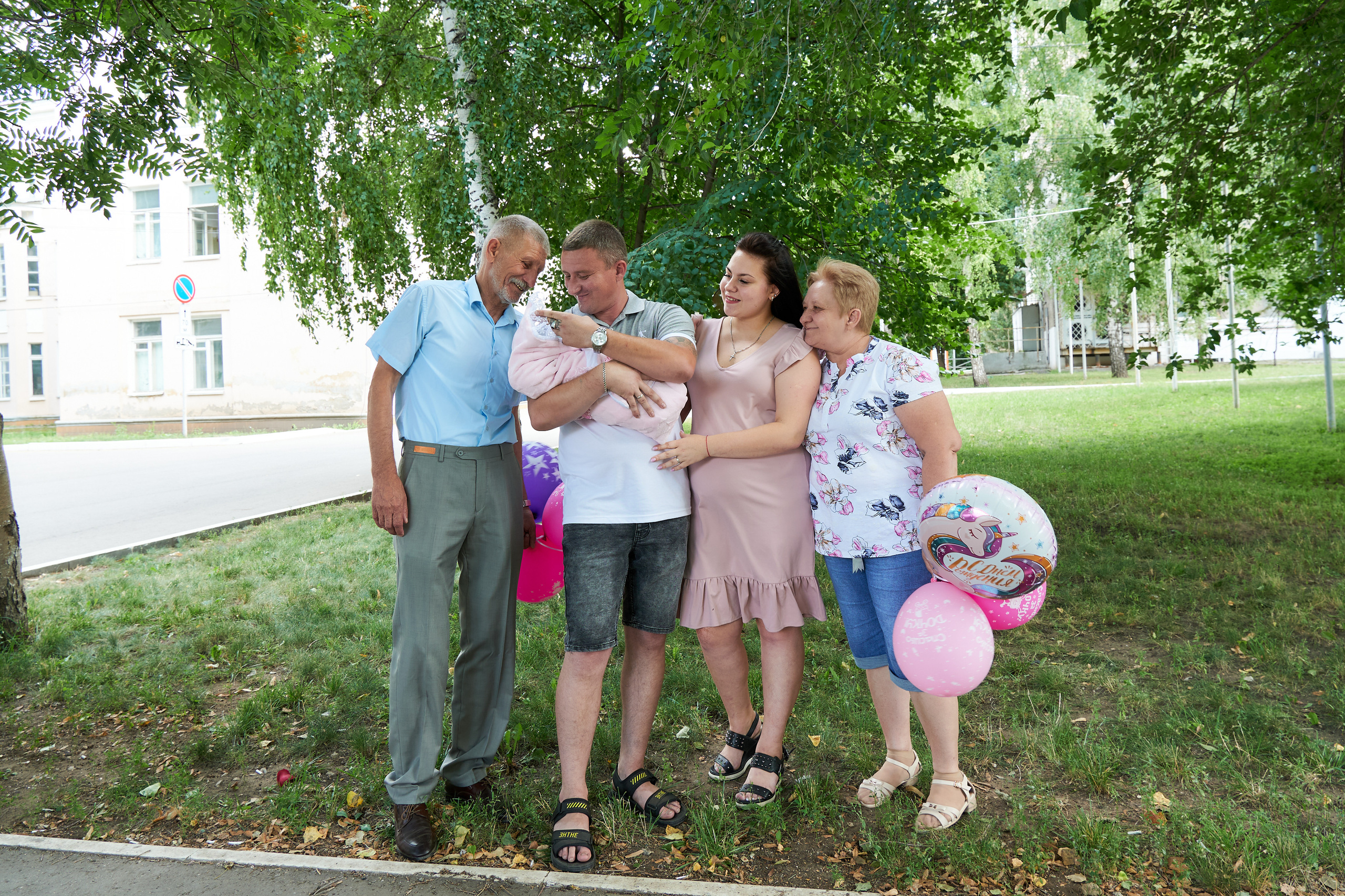 Выписка из роддома. Семейный фотограф Владимир Просвиркин. г. Самара