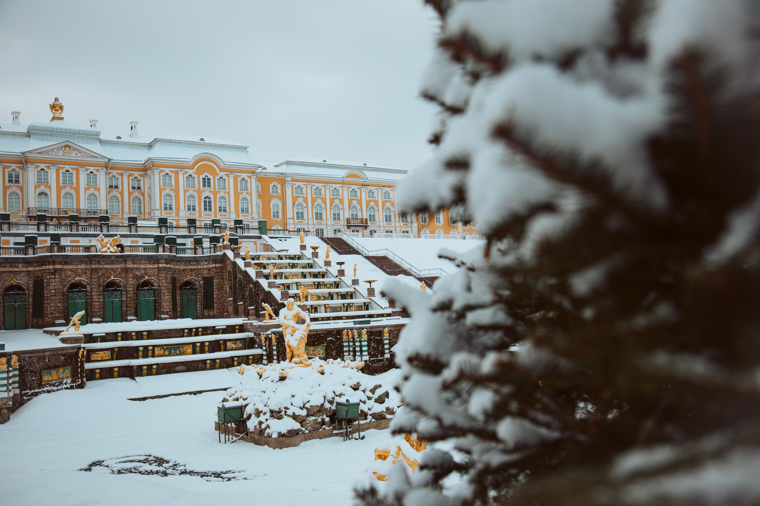 ФОТОСЕССИЯ В ПЕТЕРГОФЕ. ГДЕ СНИМАТЬ В ПЕТЕРГОФЕ