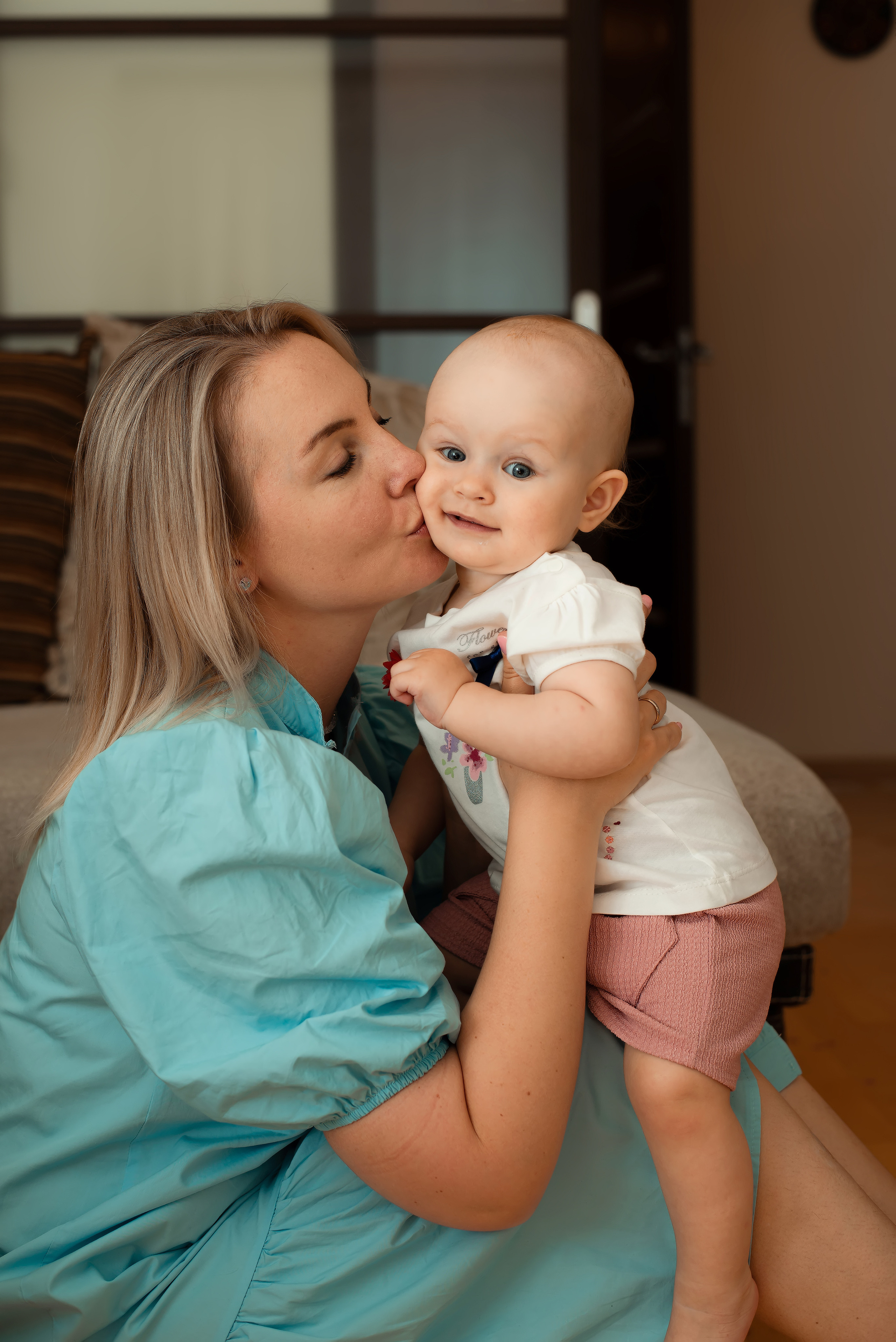 Домашняя семейная съемка на годик дочки. Фотограф • Фототерапевт г. Москва