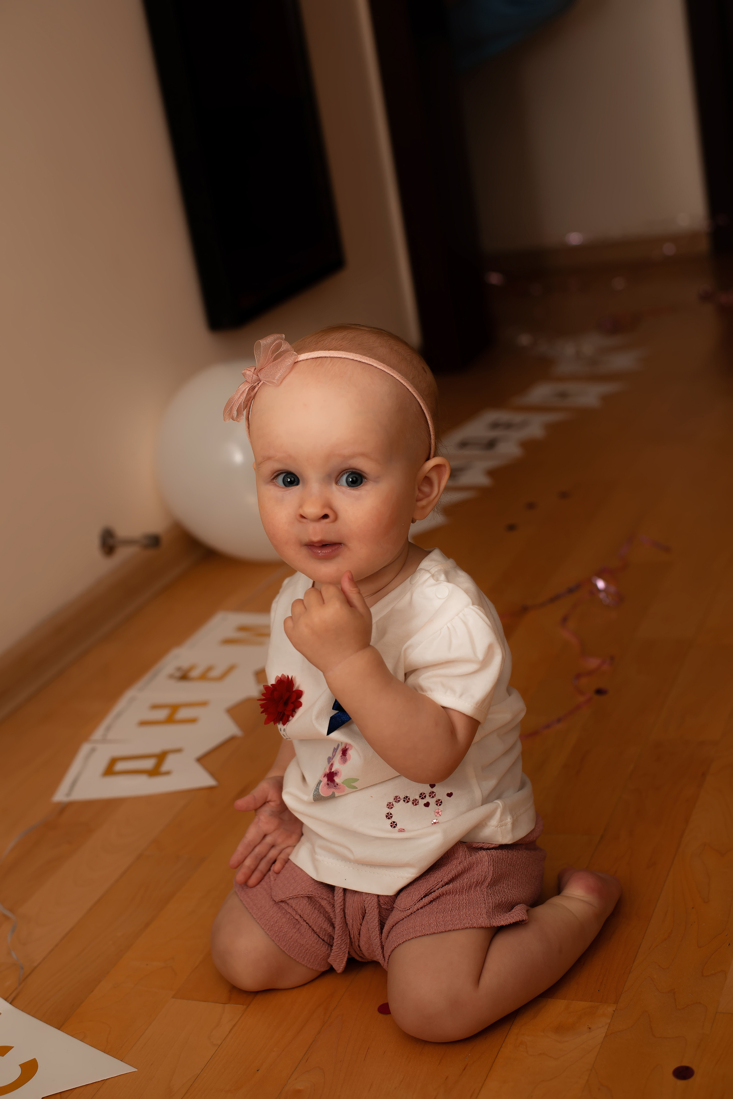 Домашняя семейная съемка на годик дочки. Фотограф • Фототерапевт г. Москва