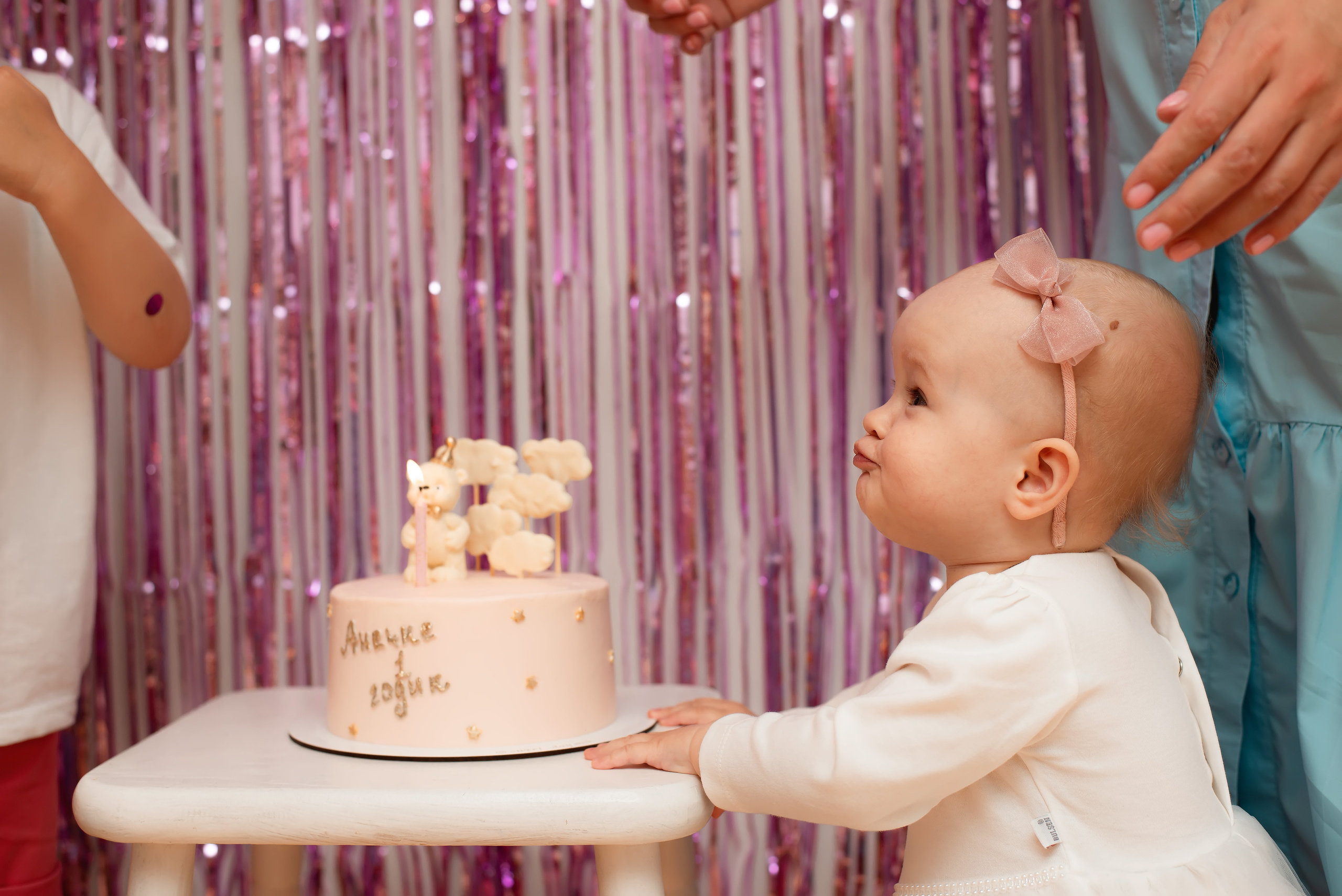 Домашняя семейная съемка на годик дочки. Фотограф • Фототерапевт г. Москва