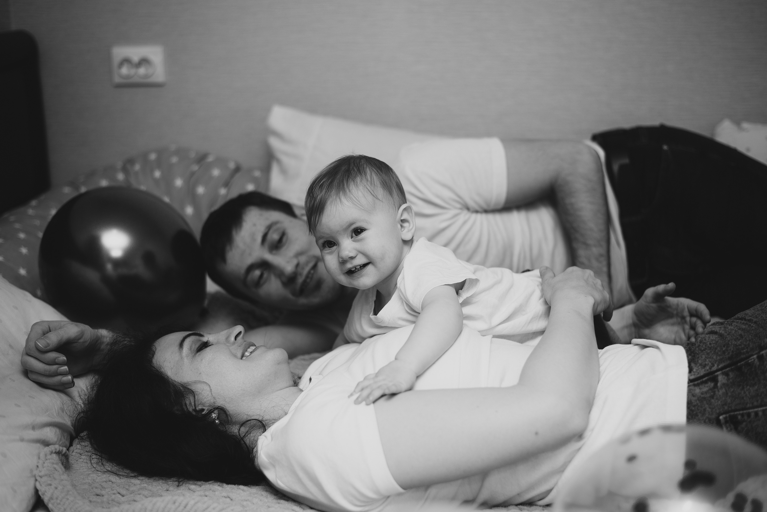 Домашняя семейная съемка на годовасие дочки. Фотограф • Фототерапевт г. Москва