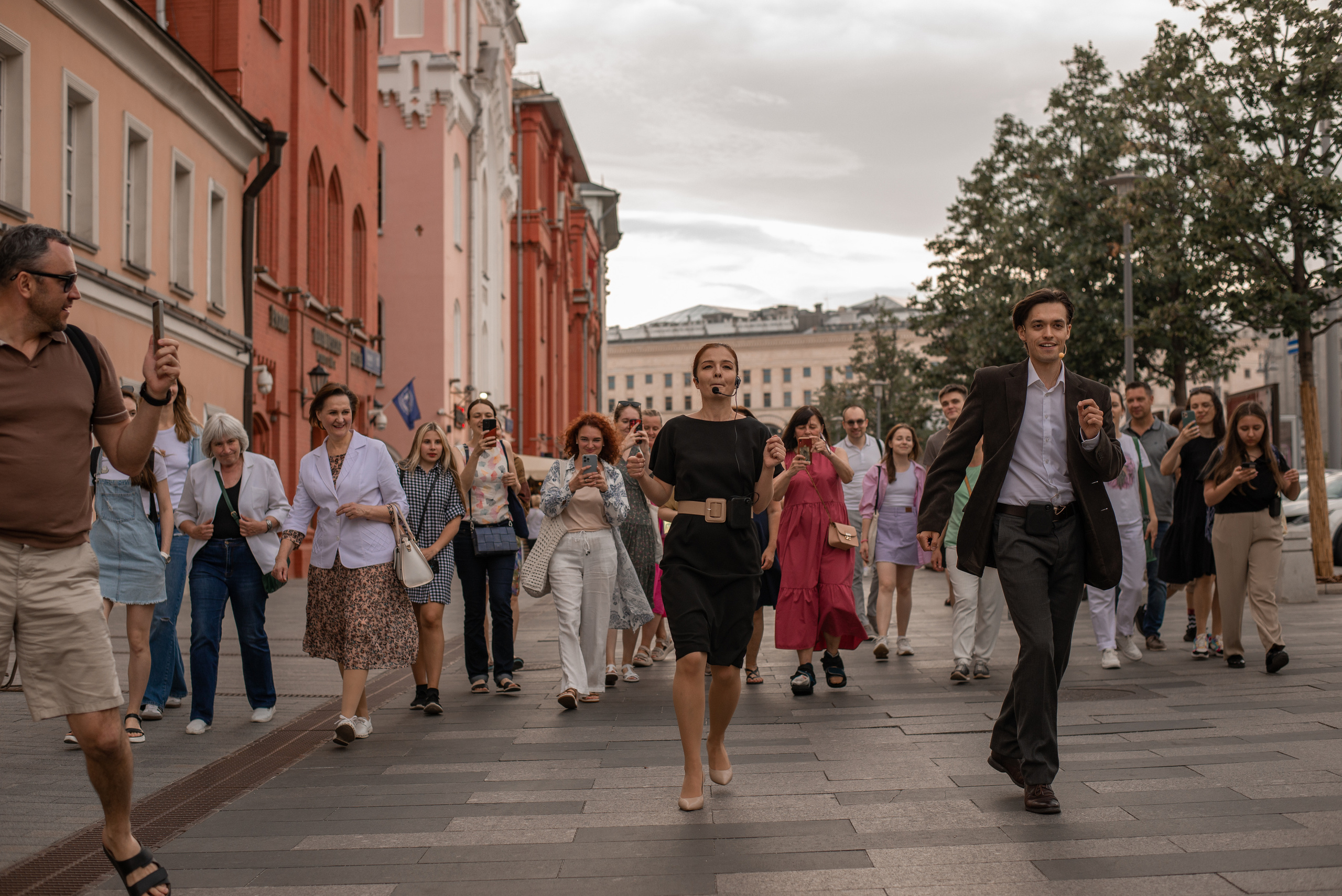 Спектакльпешком «Настроение Оттепель». Фотограф • Фототерапевт г. Москва