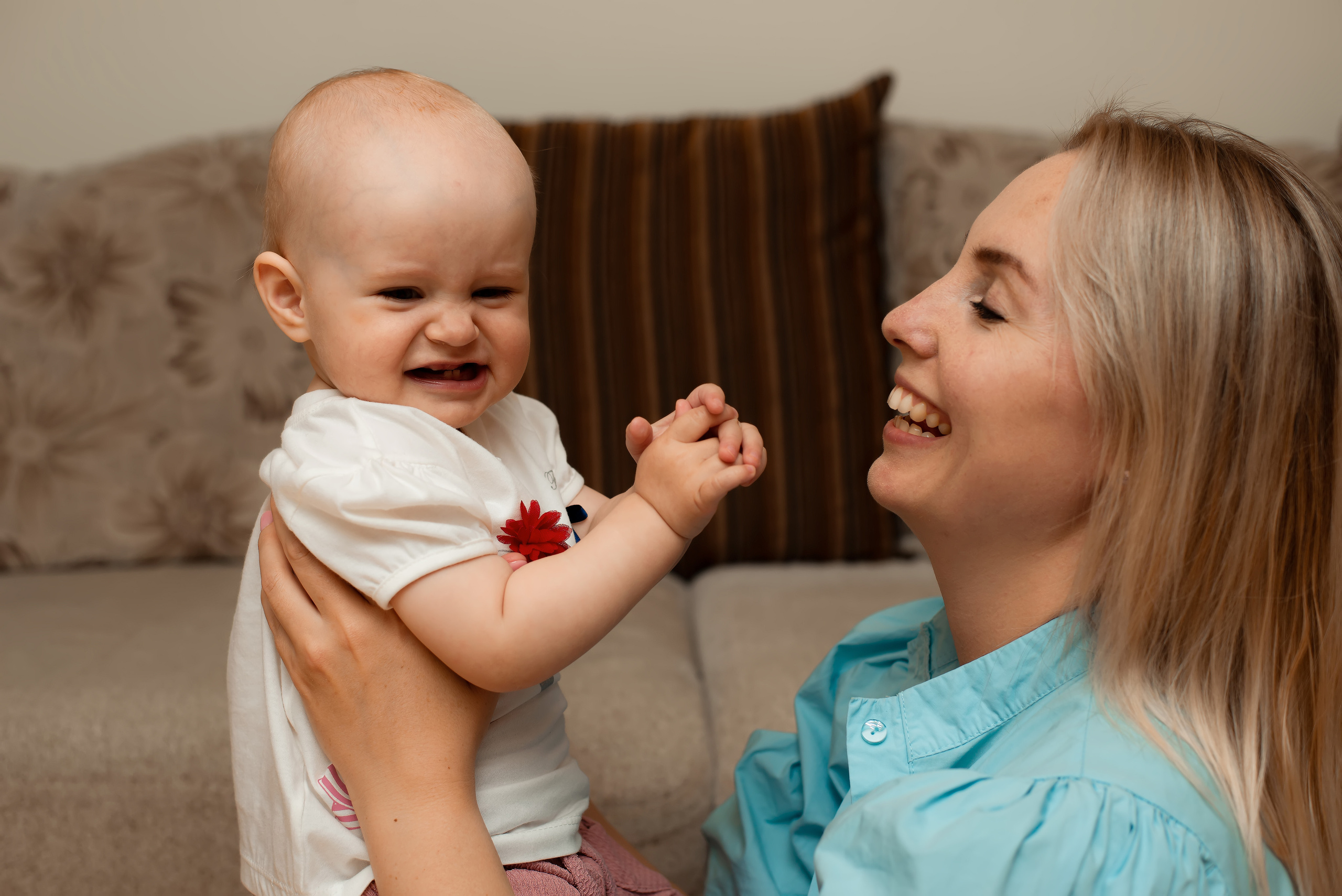 Домашняя семейная съемка на годик дочки. Фотограф • Фототерапевт г. Москва
