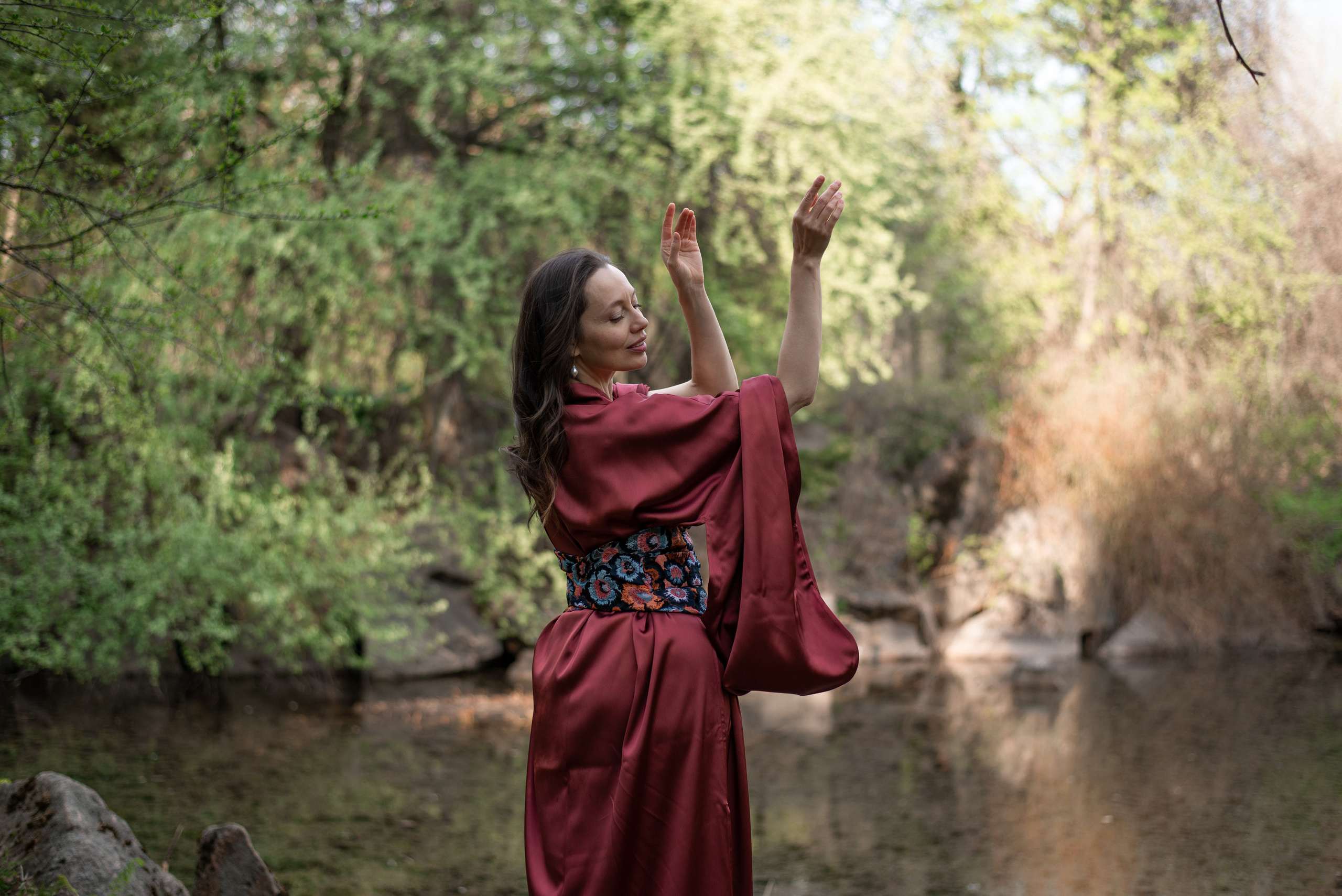 Женская фотосессия в Ботаническом саду МГУ. Фотограф • Фототерапевт г. Москва