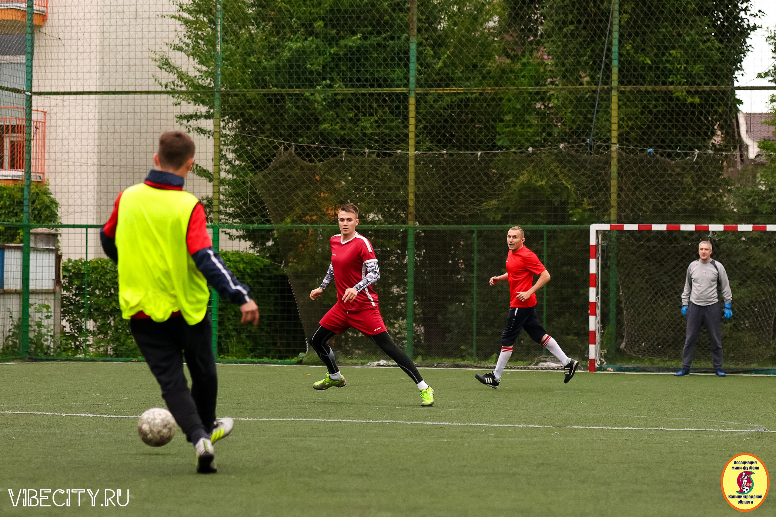ИГРЫ МИНИ-ФУТБОЛЬНОЙ И КОРПОРАТИВНОЙ ЛИГИ. VIBECITY.RU Вайб Сити Ру Фоторепортажи Фотоотчеты Калининград