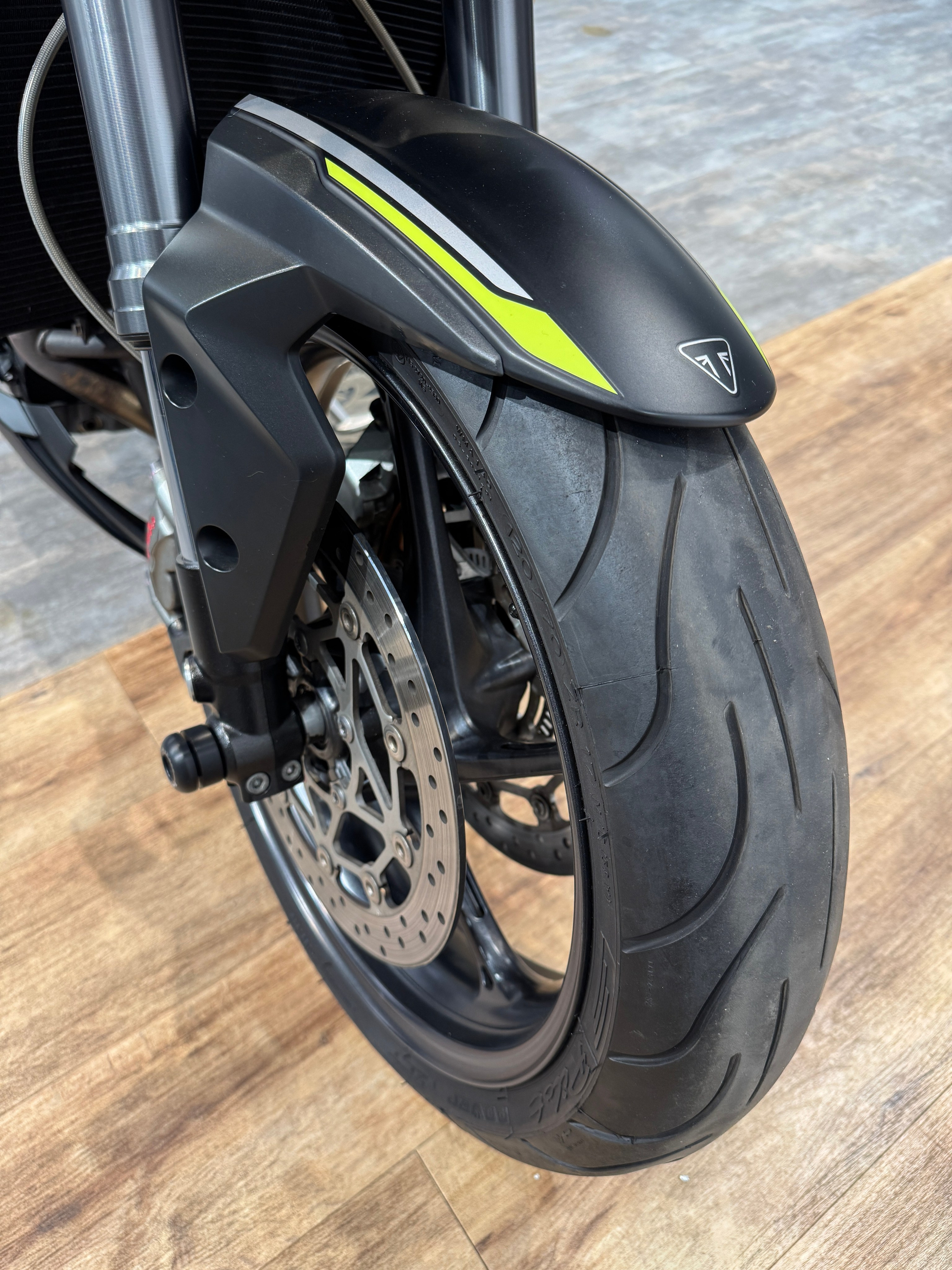 Triumph Street Triple 765 RS 2020. Hello Davidson, Москва. Только хорошие мотоциклы…