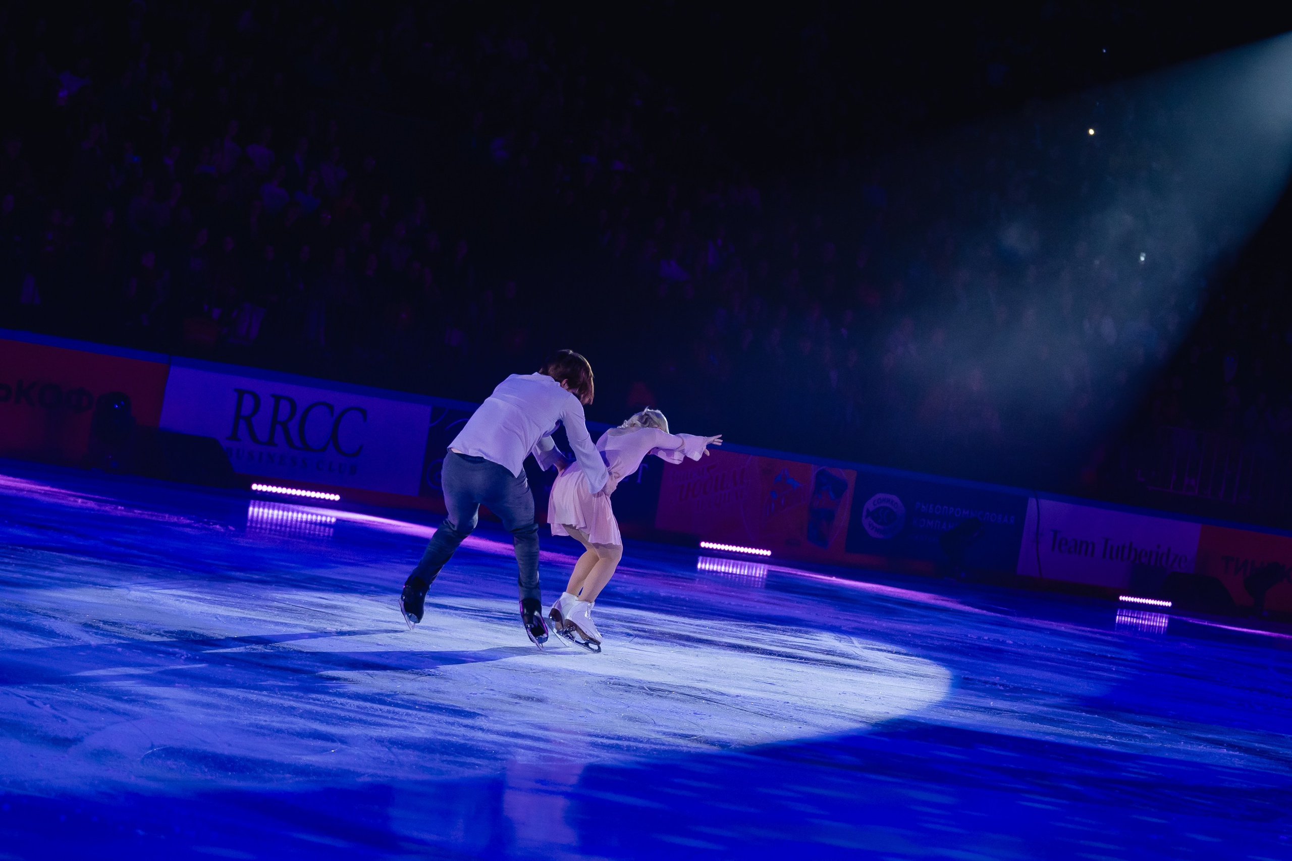 Шоу «Чемпионы на льду» в Новосибирске. Воробьева Ксения — Спортивный и танцевальный фотограф Новосибирск