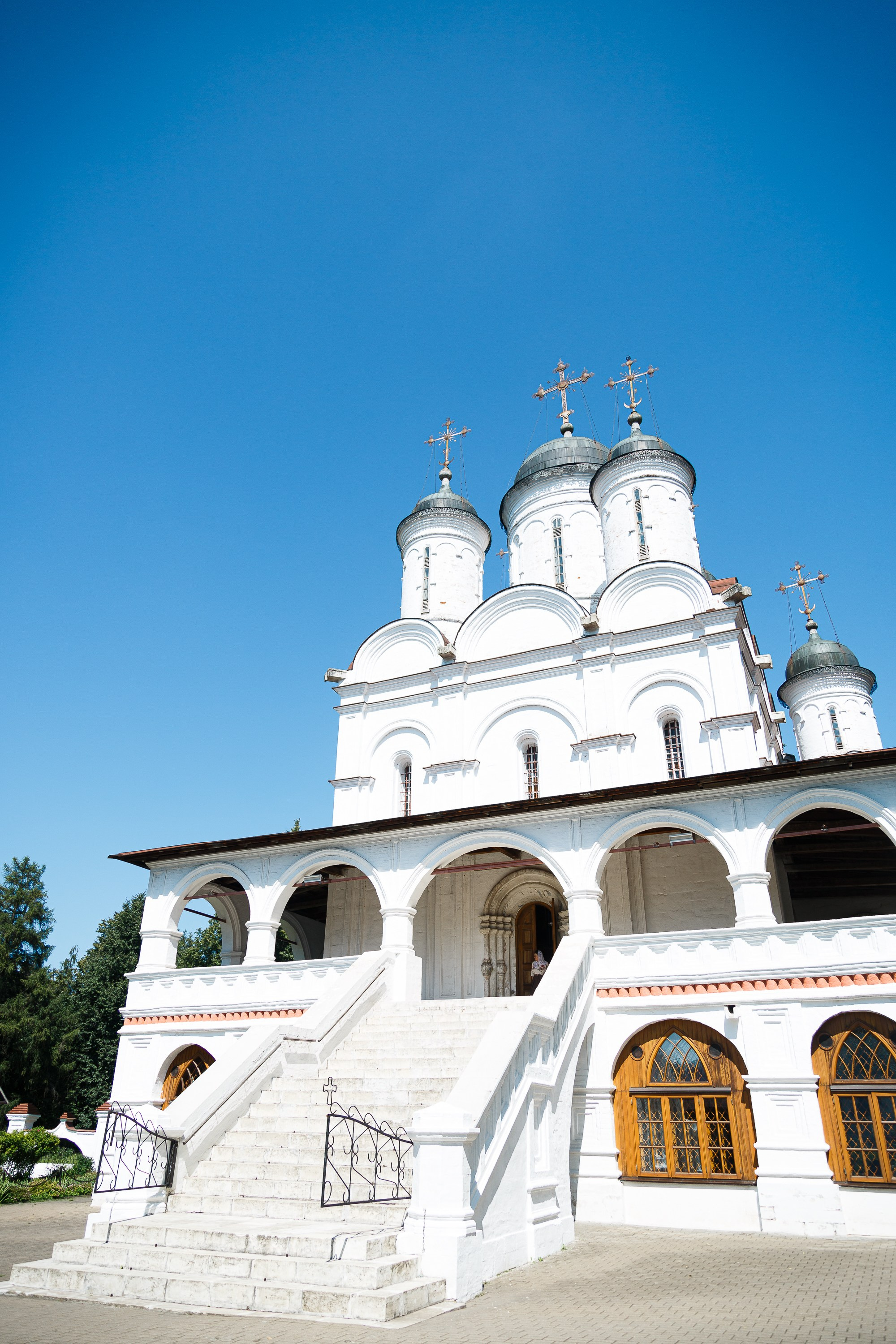 Венчание в Больших Вязёмах: фотограф в Преображенском храме | Запечатлейте свою любовь