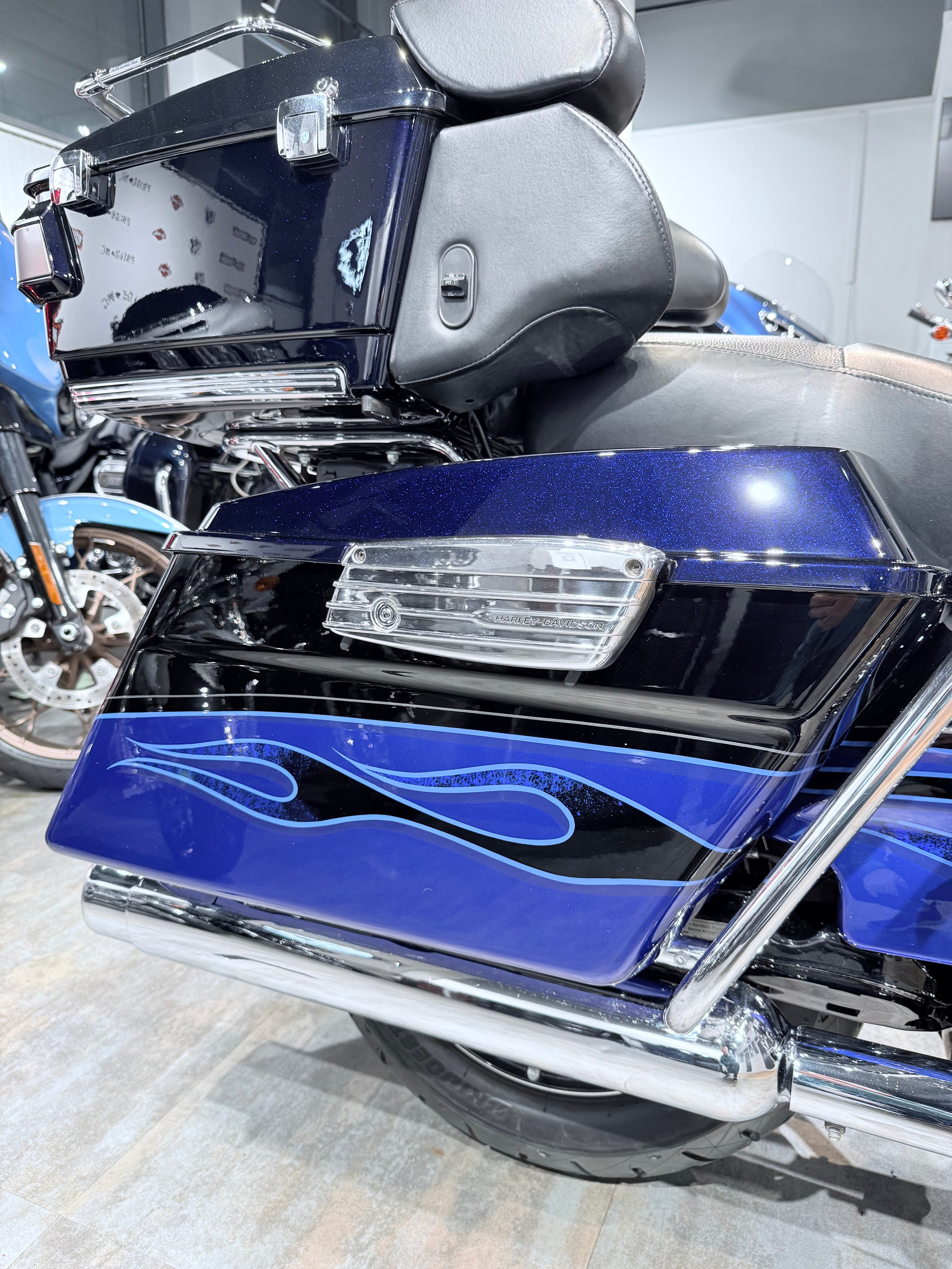 CVO Limited (Twilight Blue Candy). Hello Davidson, Москва. Только хорошие мотоциклы…