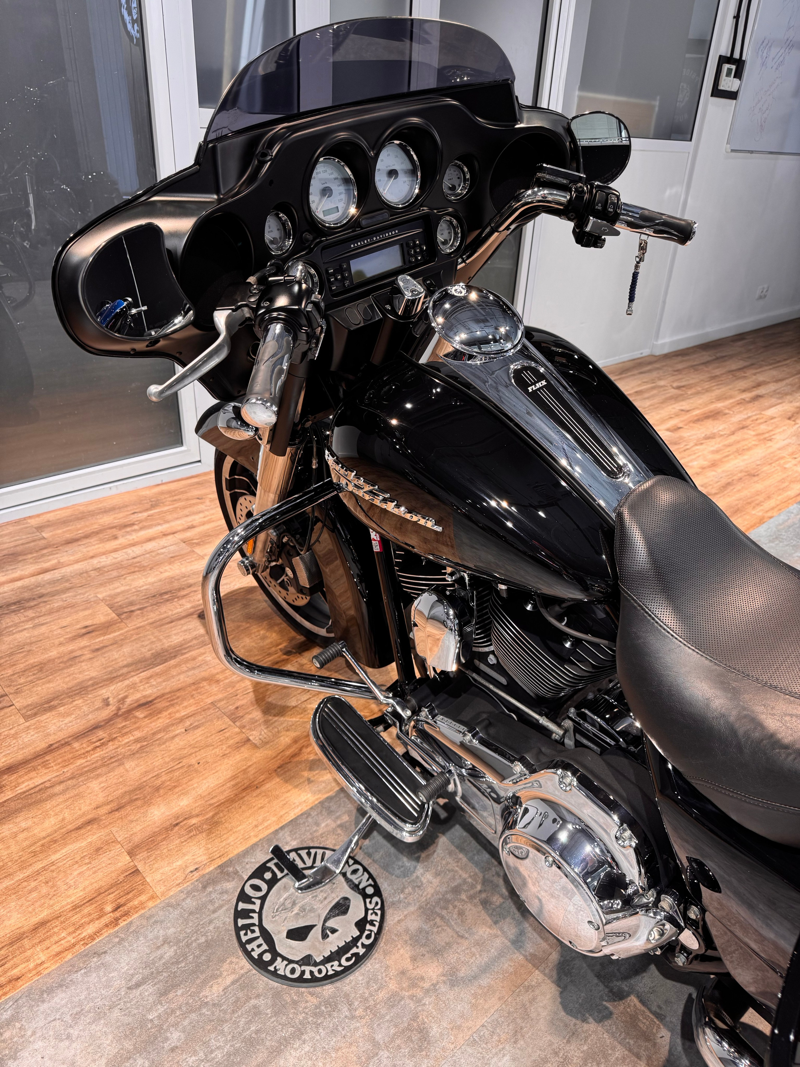 Harley Davidson 2010 Street Glide ABS — купить мотоцикл. Hello Davidson, Москва. Только хорошие мотоциклы…