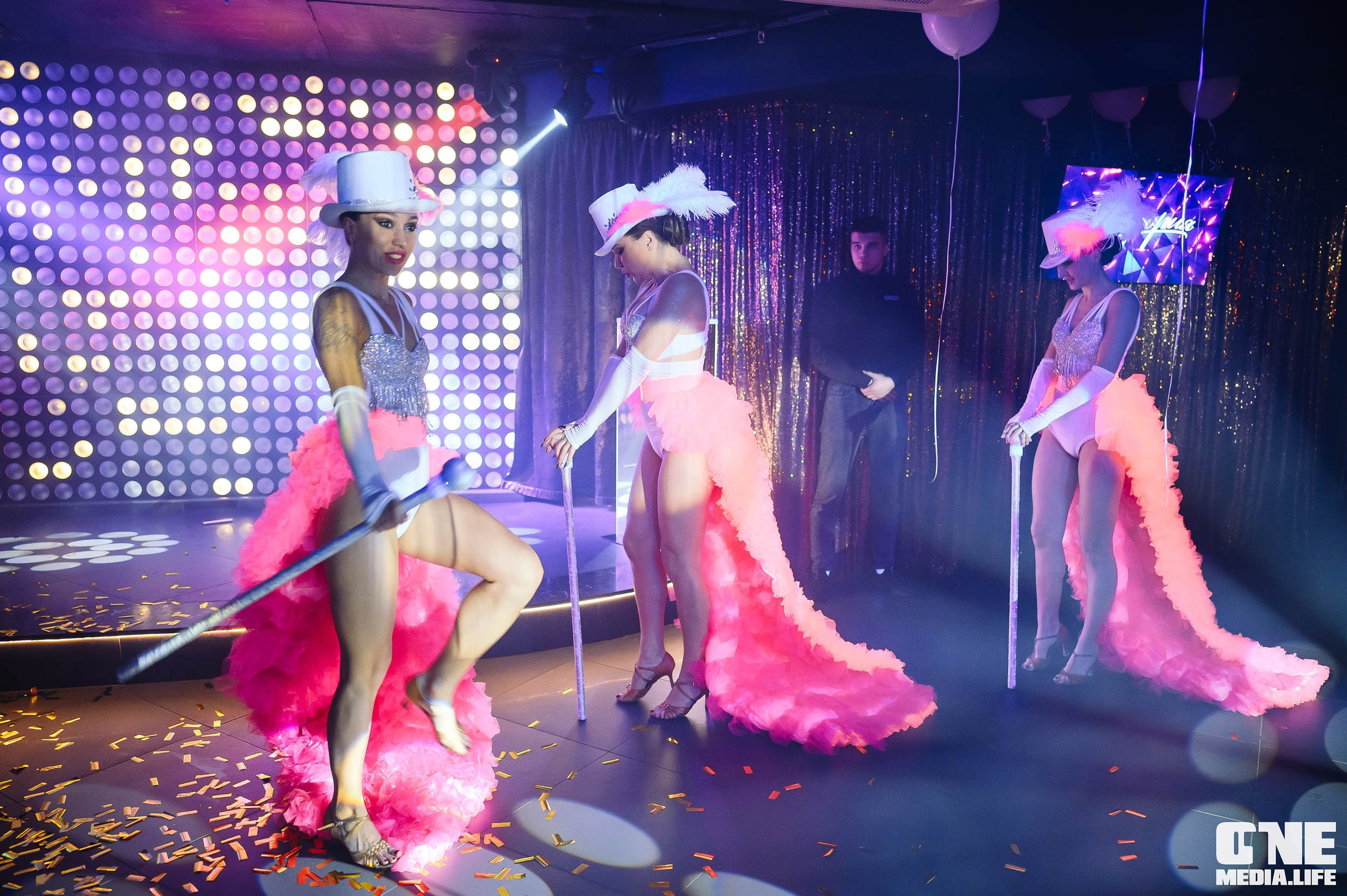 Фотоотчет из караоке-клуба Эйфория. One Media Life: фоторепортажи, фотоотчеты с мероприятий и заведений