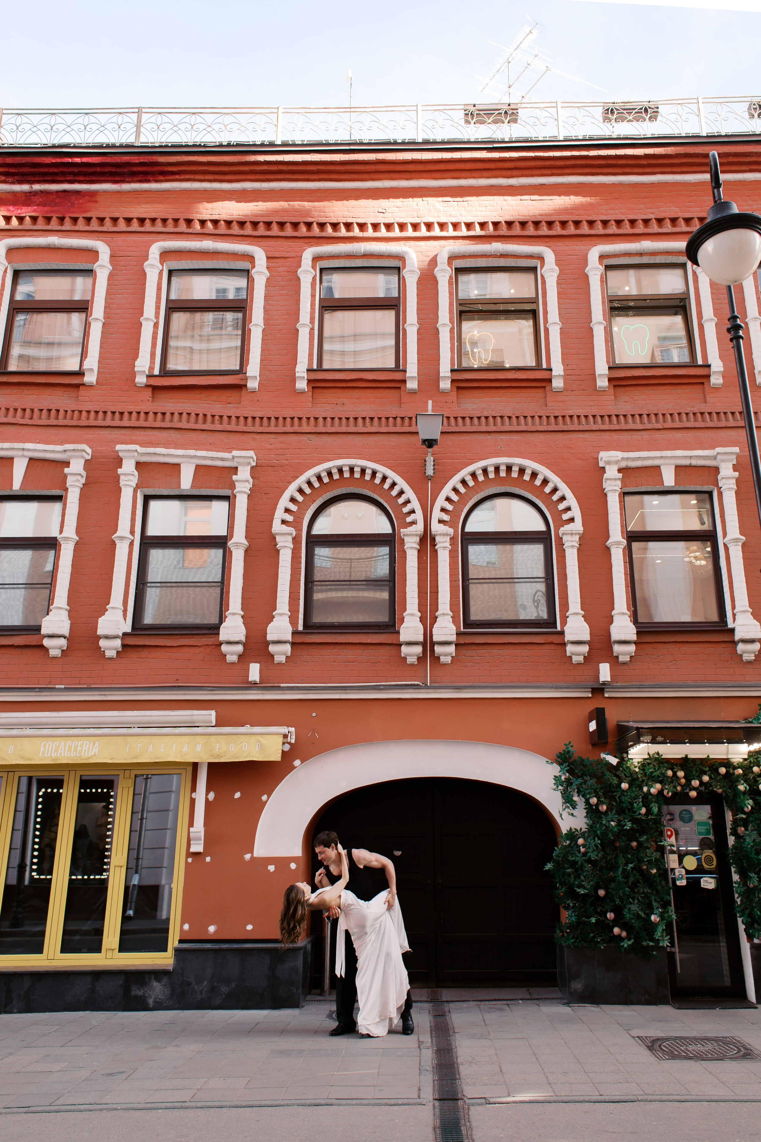 Свадебная прогулка по Патриаршим Прудам, свадебный фотограф Москва