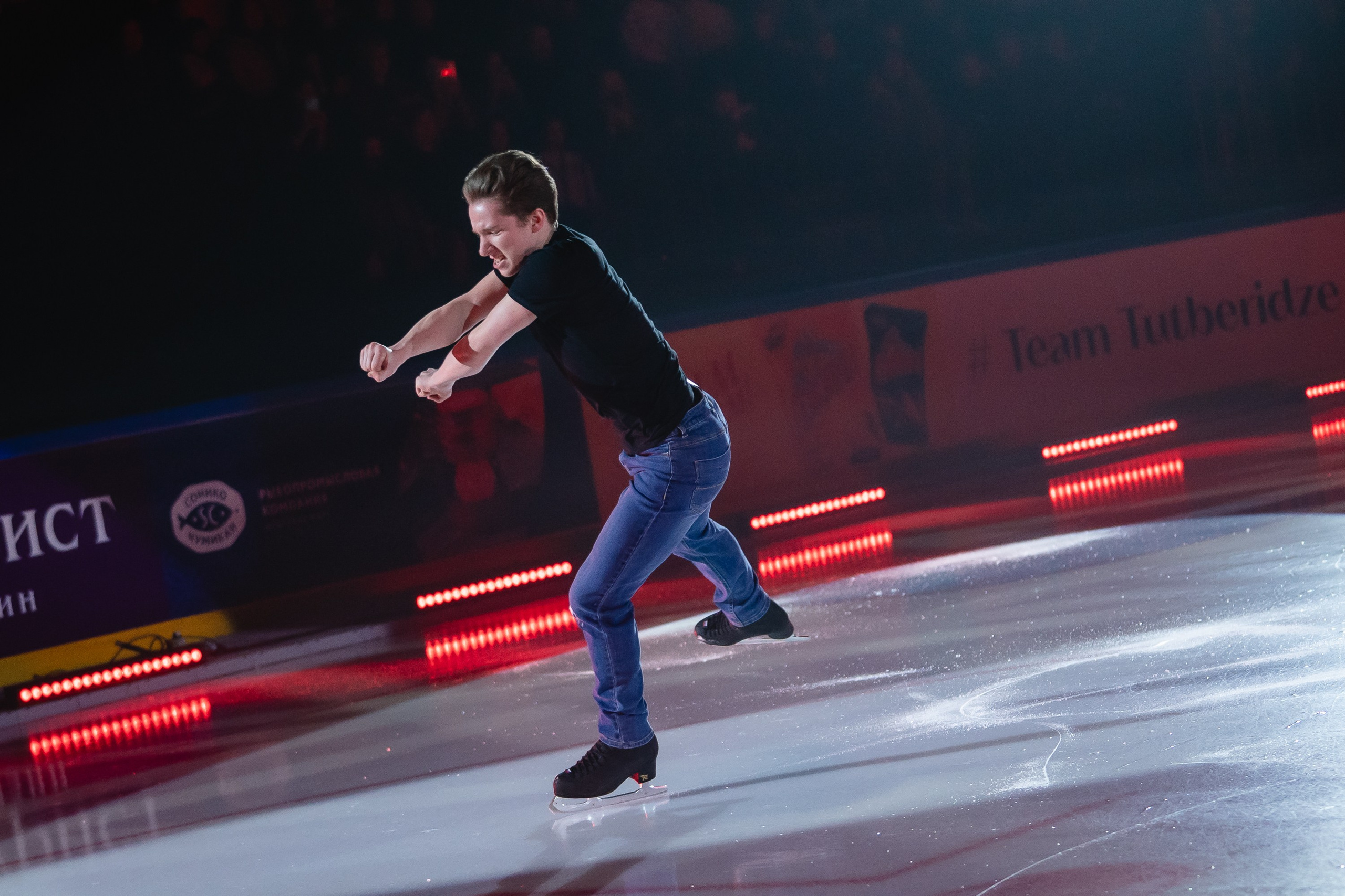 Шоу «Чемпионы на льду» в Новосибирске. Воробьева Ксения — Спортивный и танцевальный фотограф Новосибирск