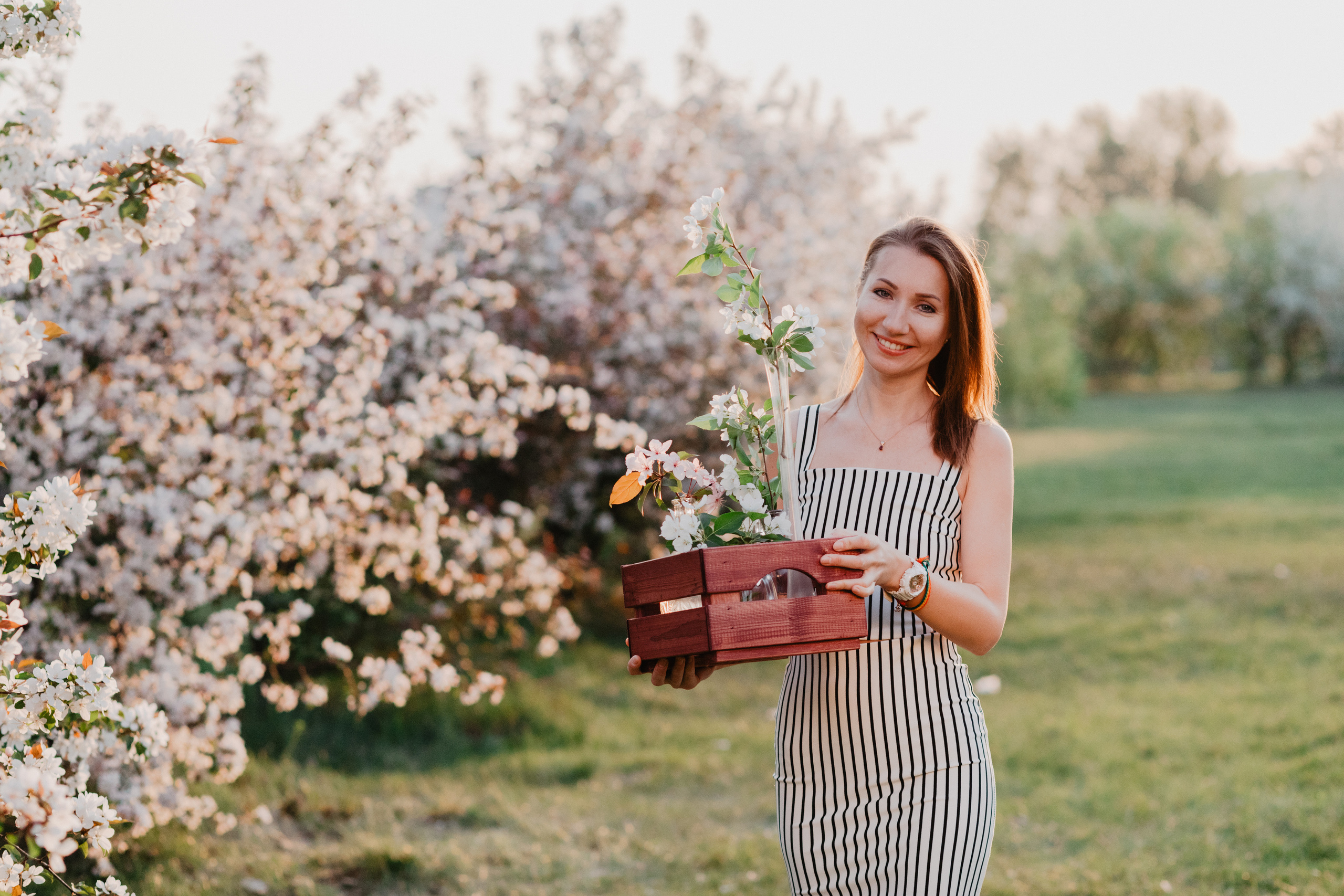 Яблоневое утро. Свадебный и семейный фотограф Тюмень Ева Рейман