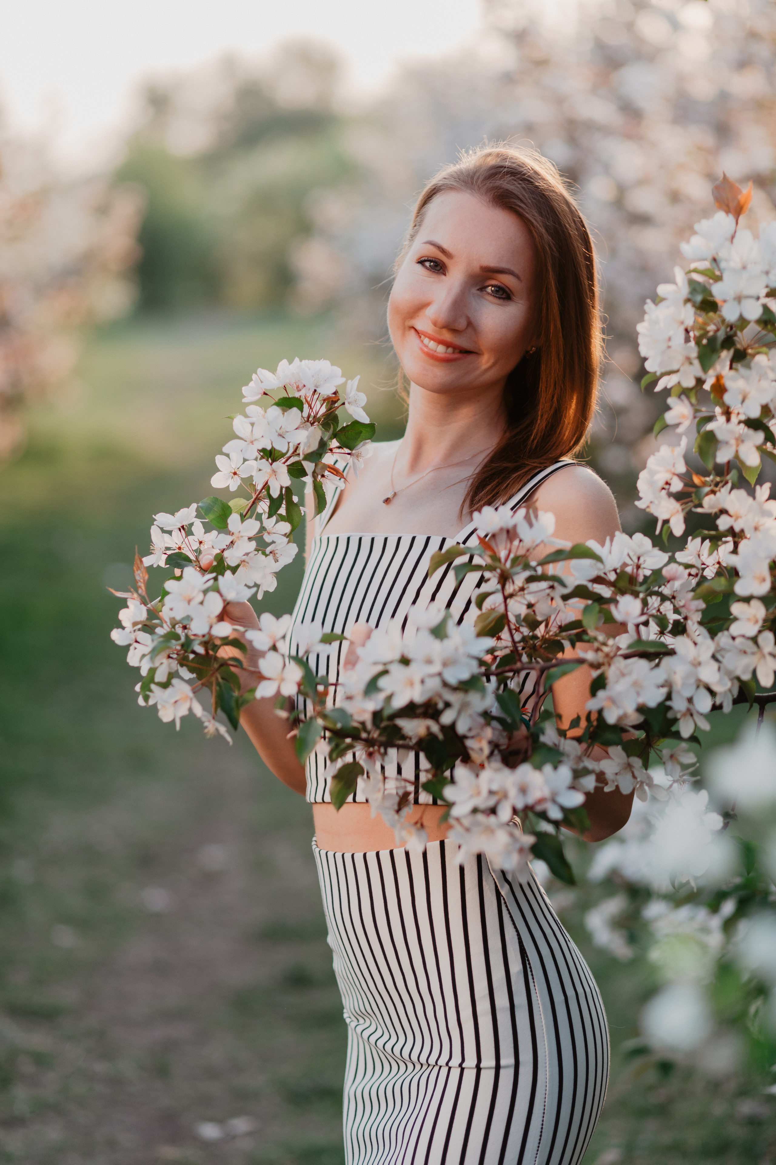 Яблоневое утро. Свадебный и семейный фотограф Тюмень Ева Рейман