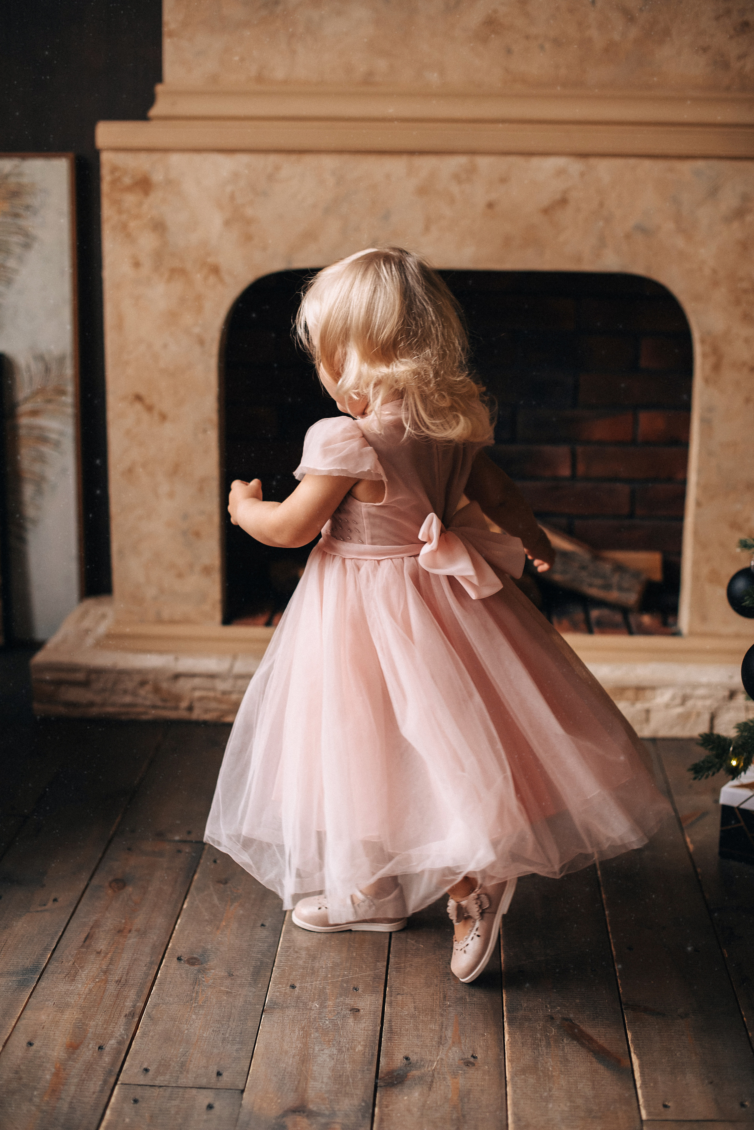 Детское розовое платье. Фотостудия «Балкон» — аренда фотостудии в Пензе