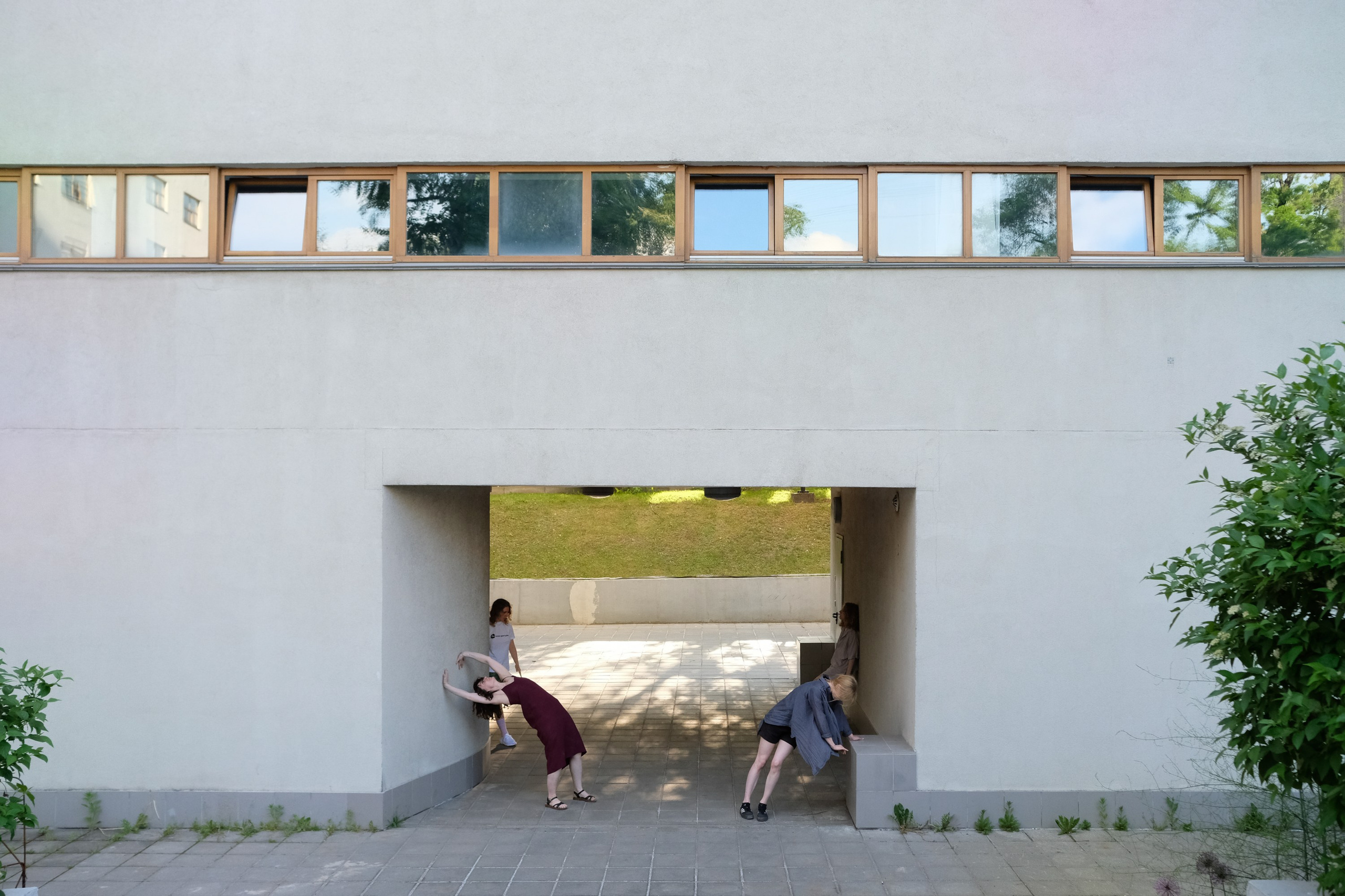 Flesh and Stone. Jane Efremova, artist and curator based in Belgrade, Serbia