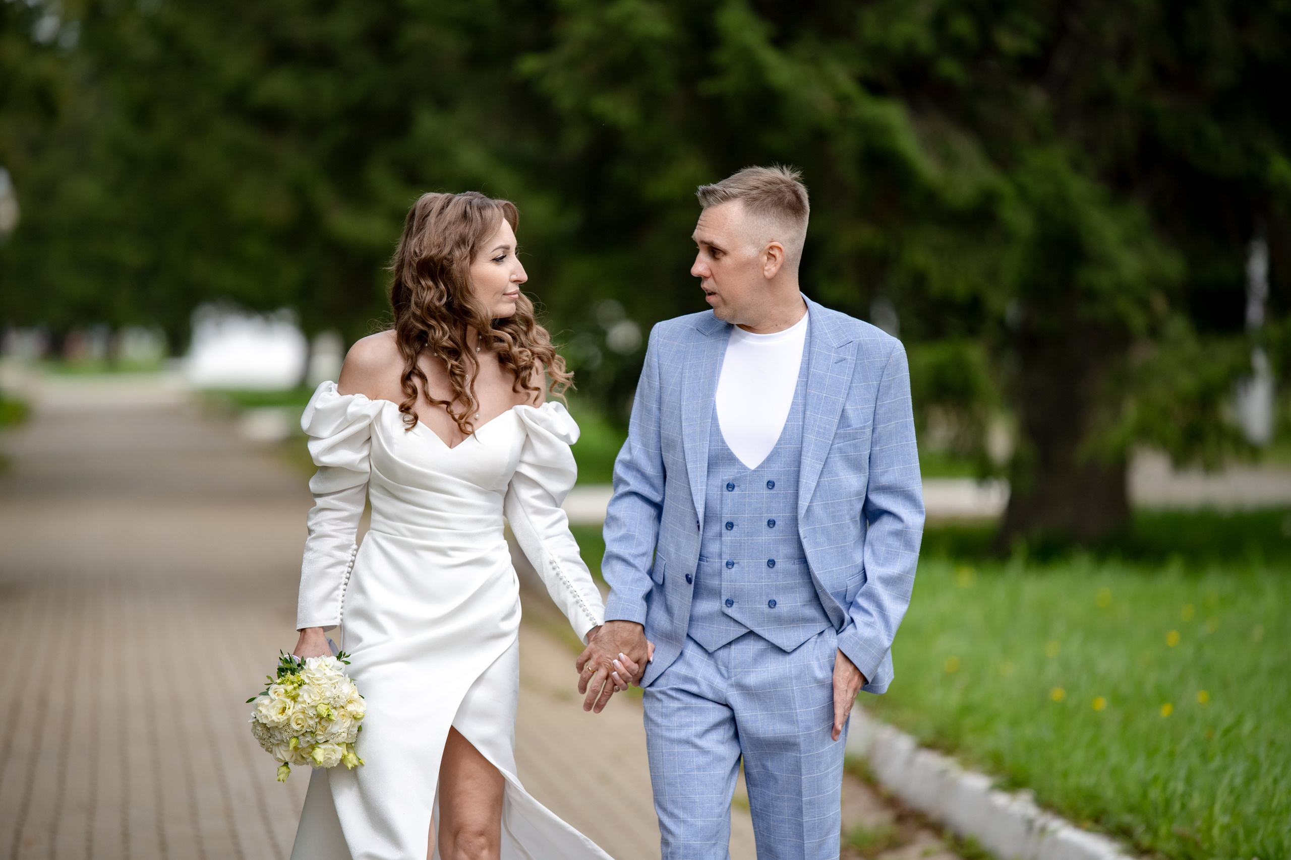 Фотограф в Новоуральске Анна Молодожен