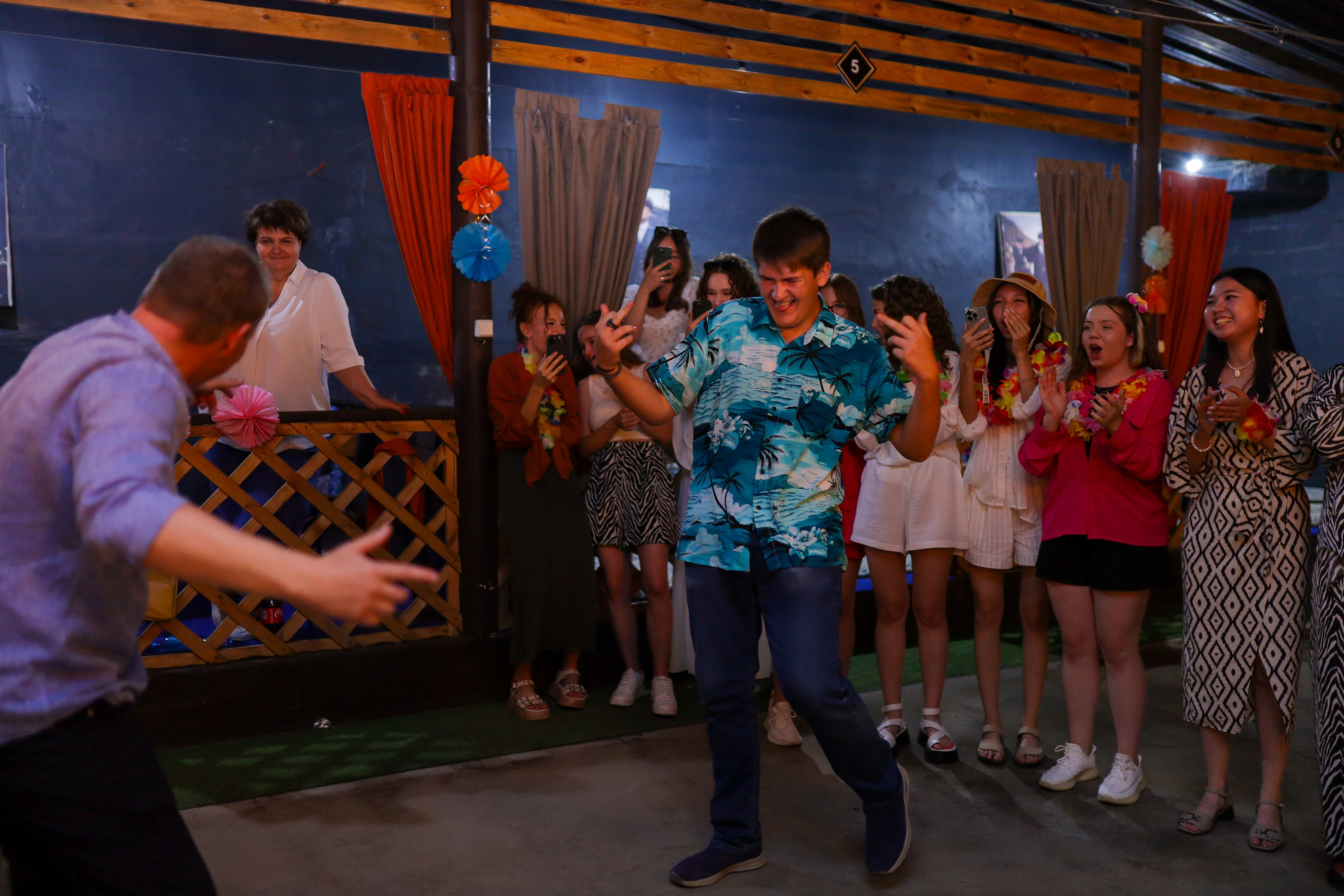 Выпускники. Фотограф в Жезказгане. Графический дизайнер