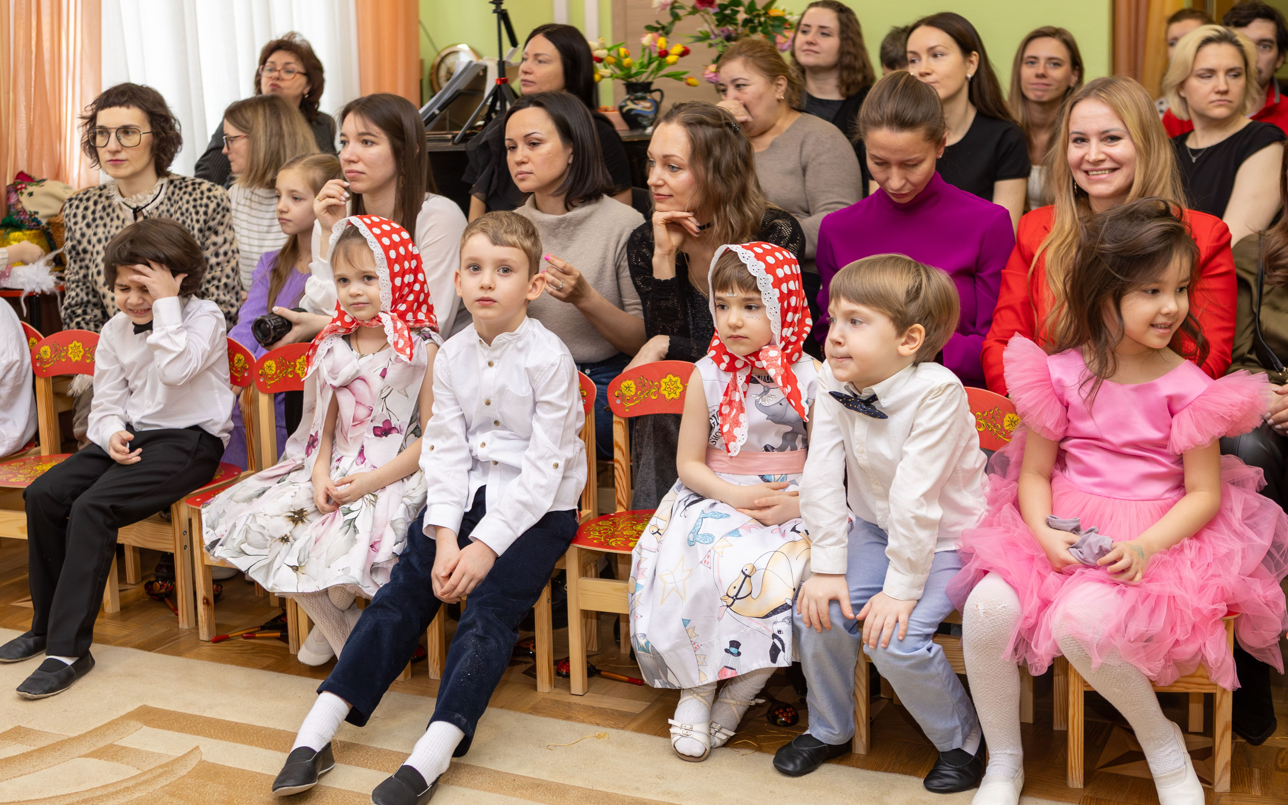 Утренник 8 Марта в детском саду № 1164 — группа «Сверчки»