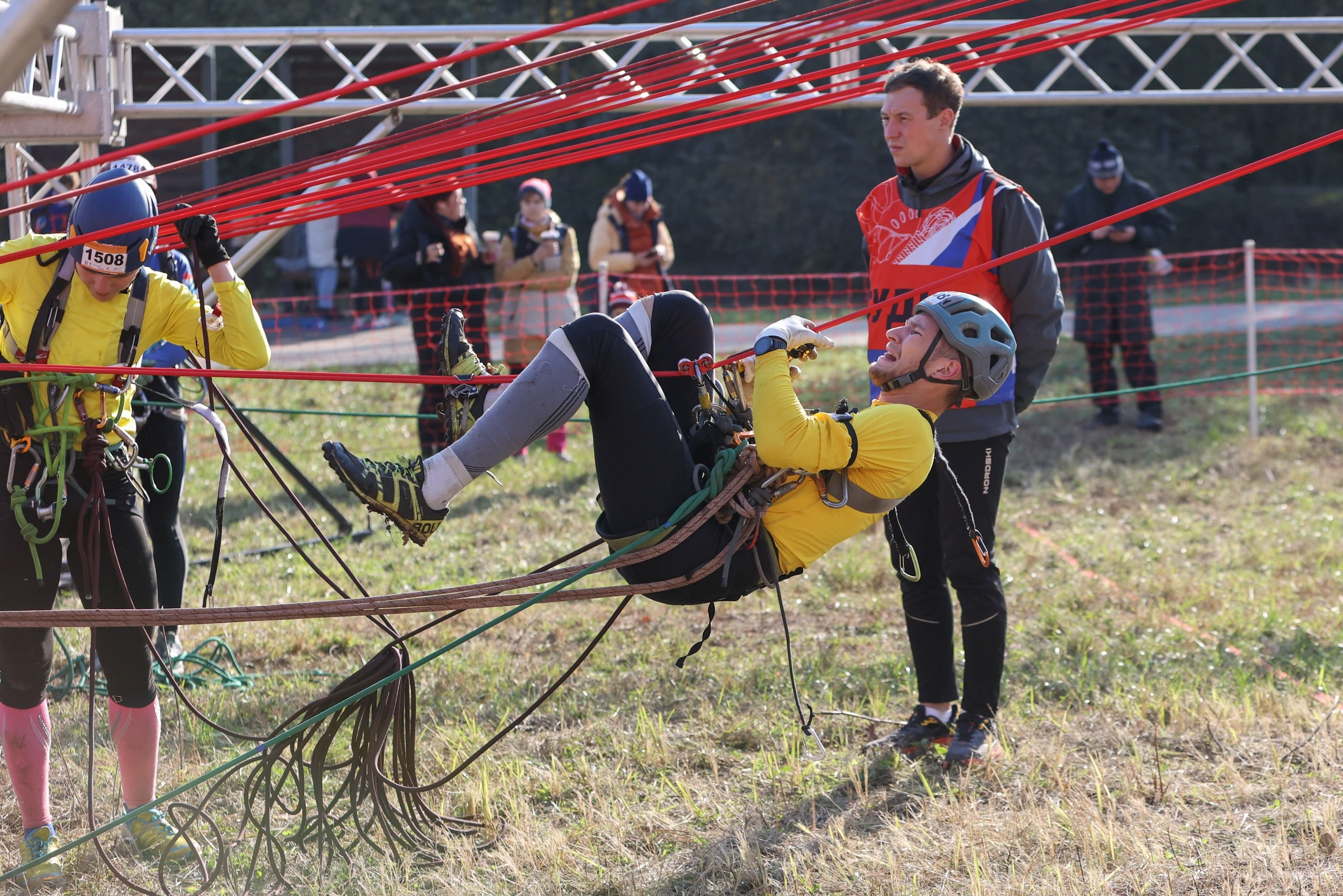 Гонки Четырех — Races Of Four. Выпускные альбомы и школьный фотограф в Подольске, Троицке, Щербинке, Москве и Московской области