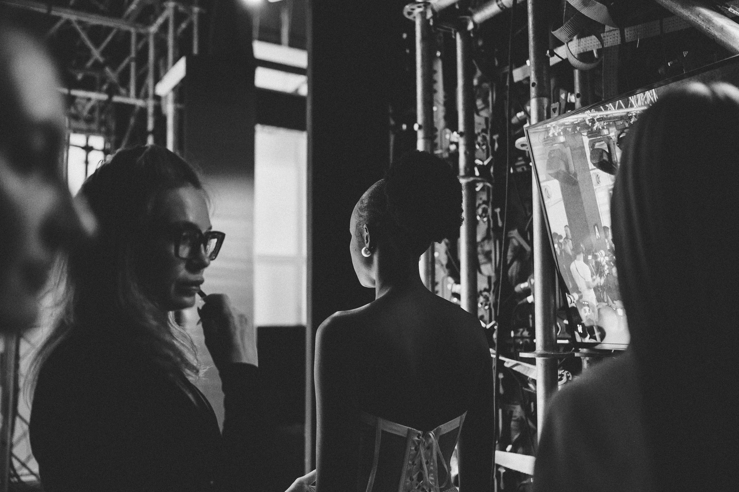 Бэкстейдж показа дизайнера Shantnu Nikhil на MFW 2025