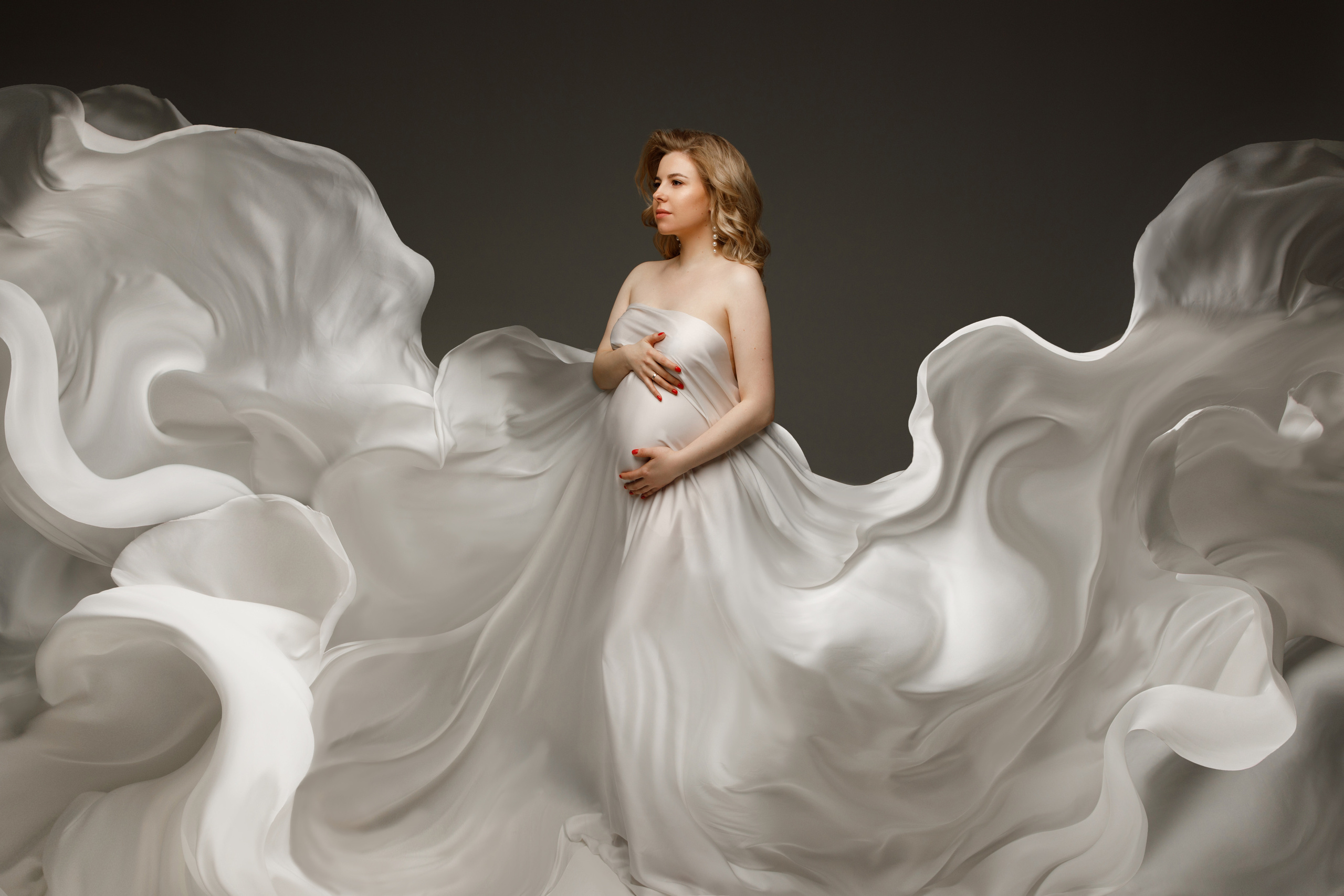 Беременности в летящих тканях фотосессия в Москве.